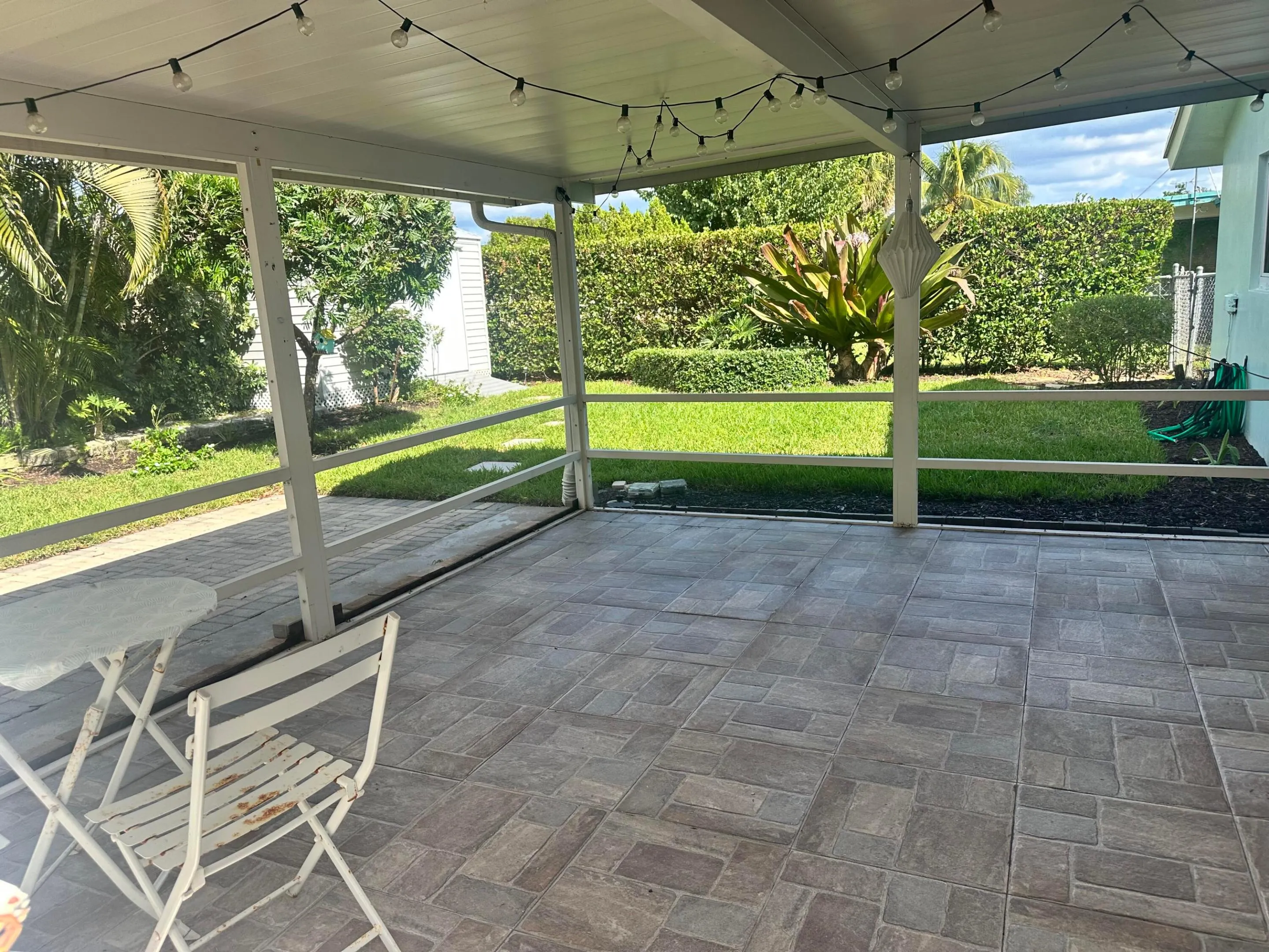 1083 SW 25th Place