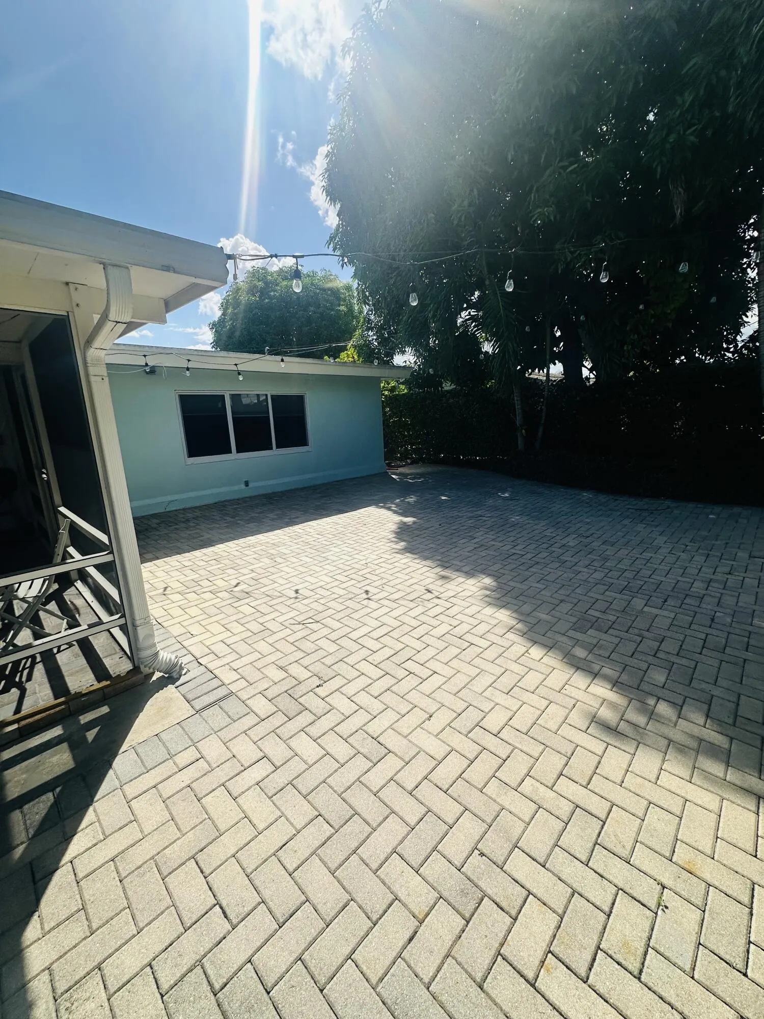 1083 SW 25th Place