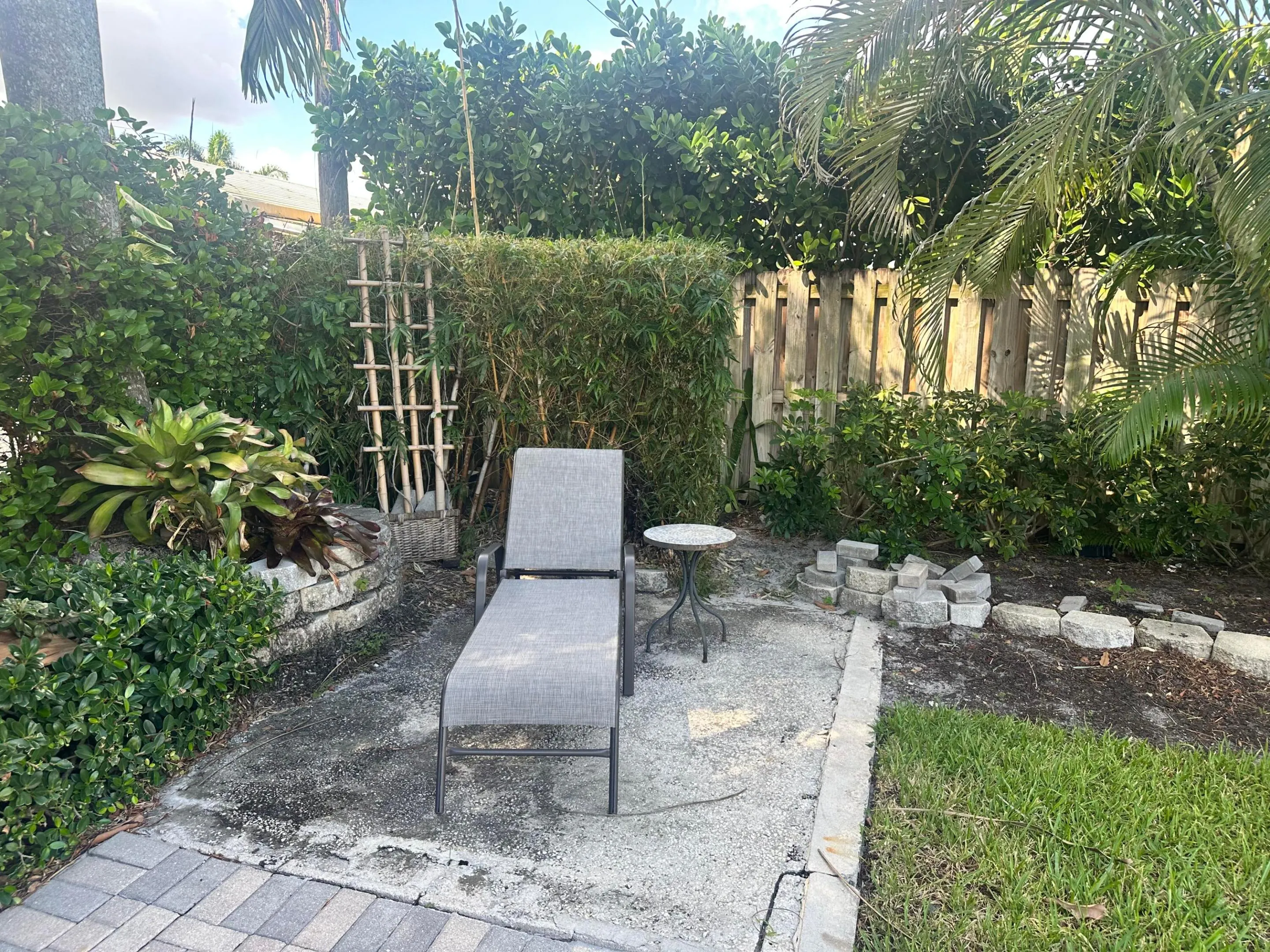 1083 SW 25th Place