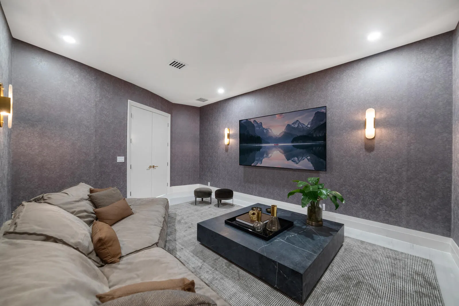 18283 DAYBREAK Drive