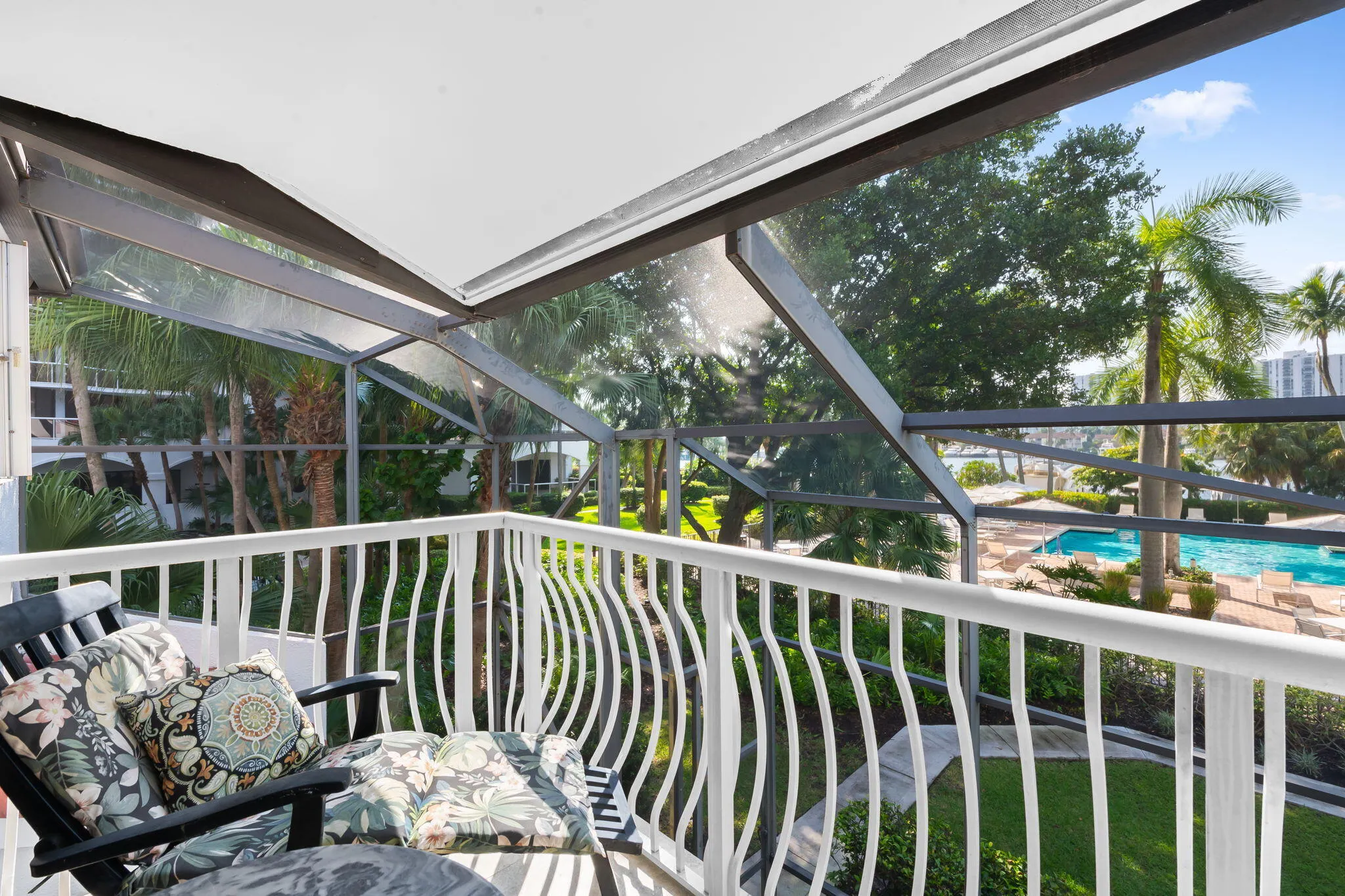 3602 YACHT CLUB Drive #401