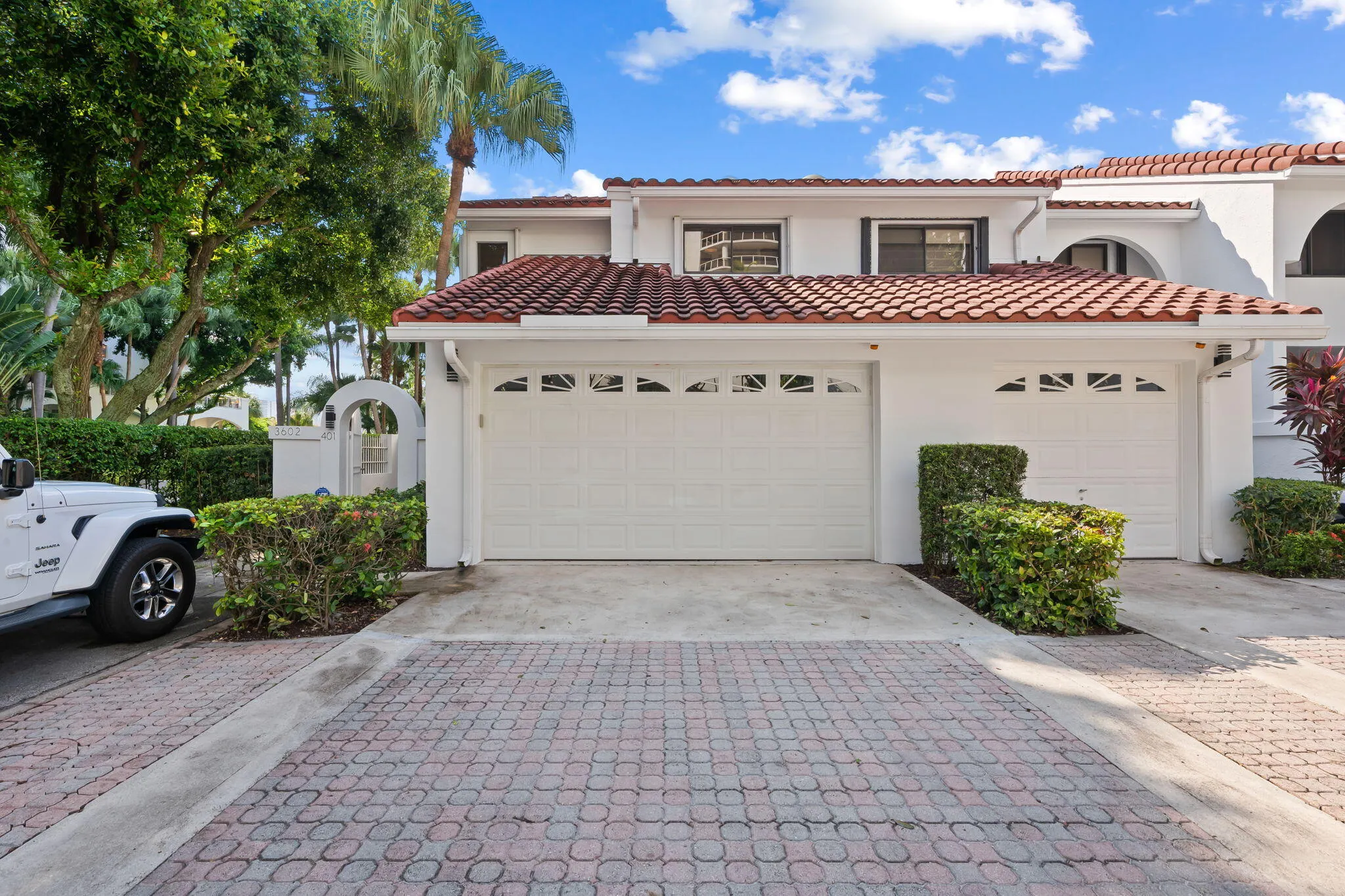 3602 YACHT CLUB Drive #401