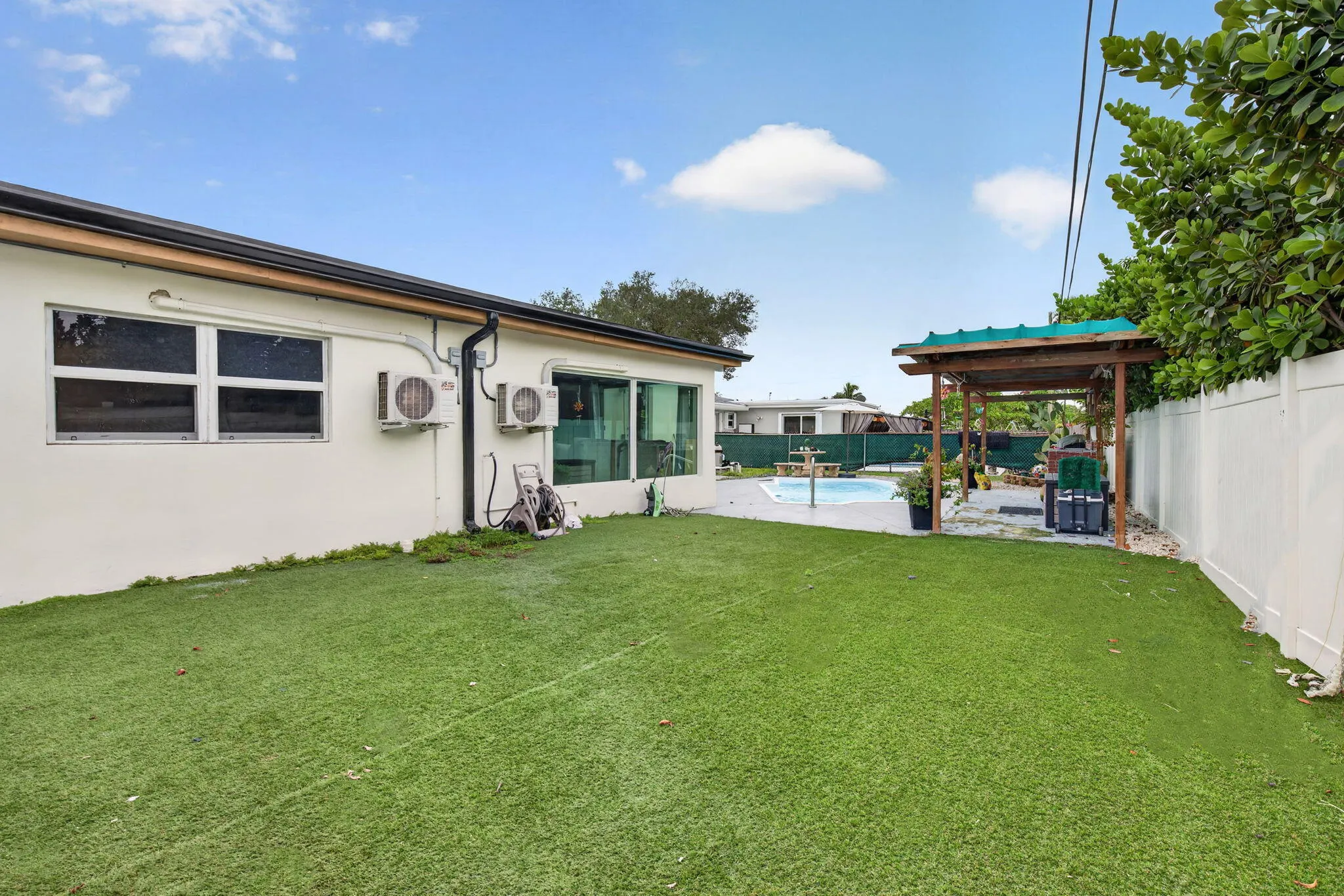 3621 SW 23RD Street