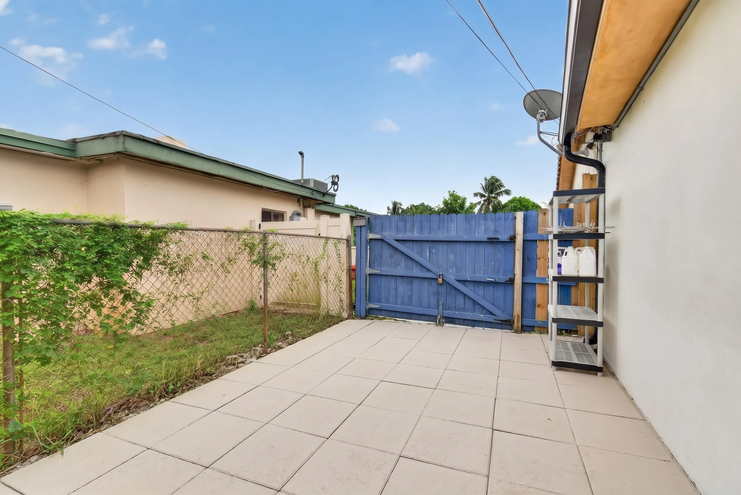3621 SW 23RD Street