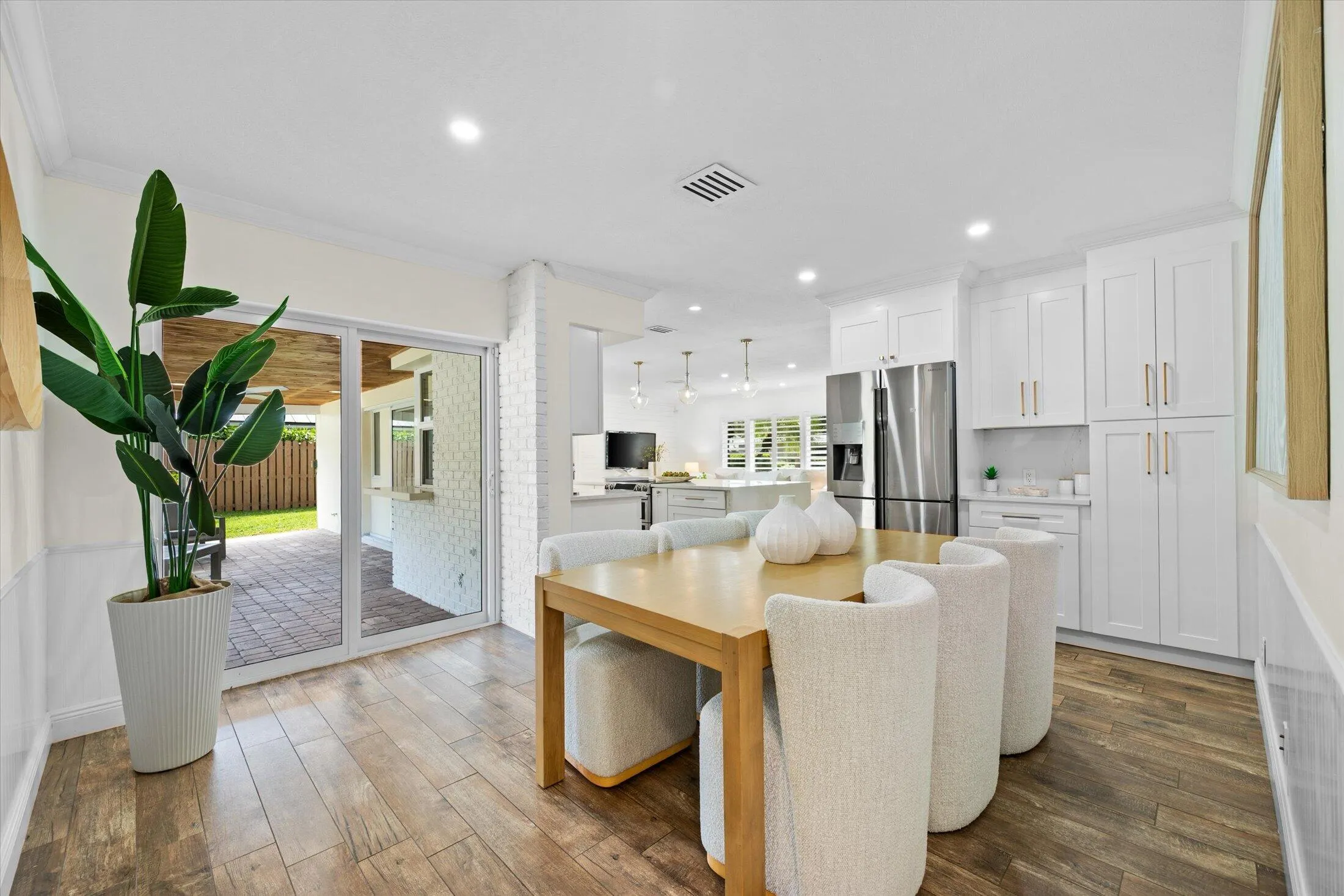 336 NW 11TH Avenue