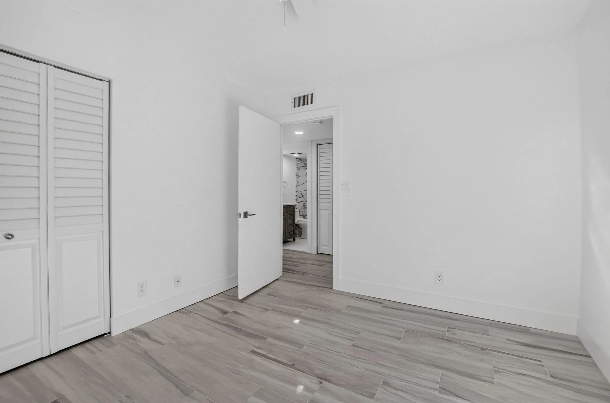 15450 PEMBRIDGE Avenue #163