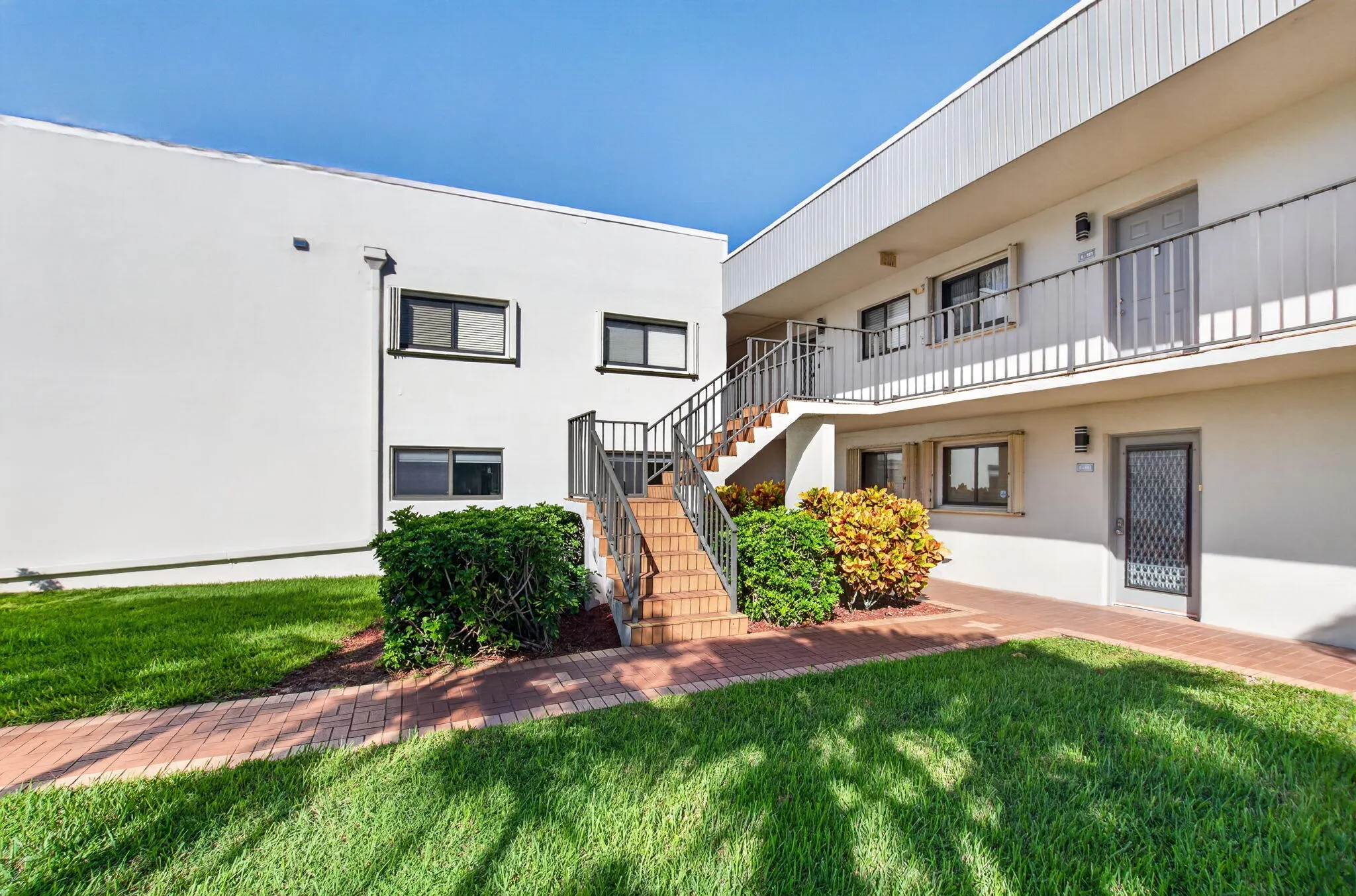 15450 PEMBRIDGE Avenue #163