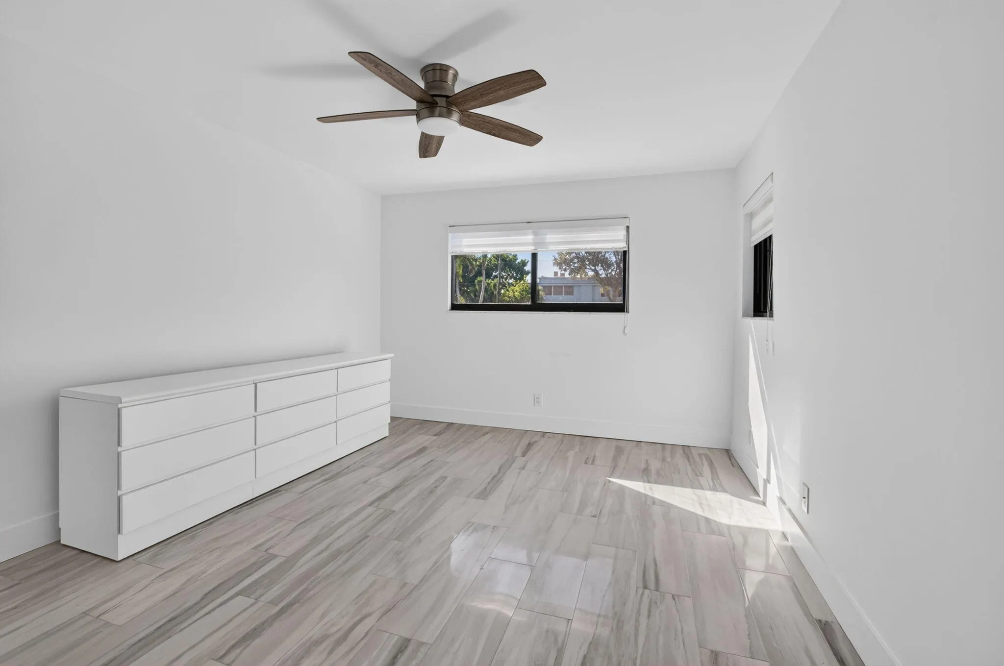 15450 PEMBRIDGE Avenue #163