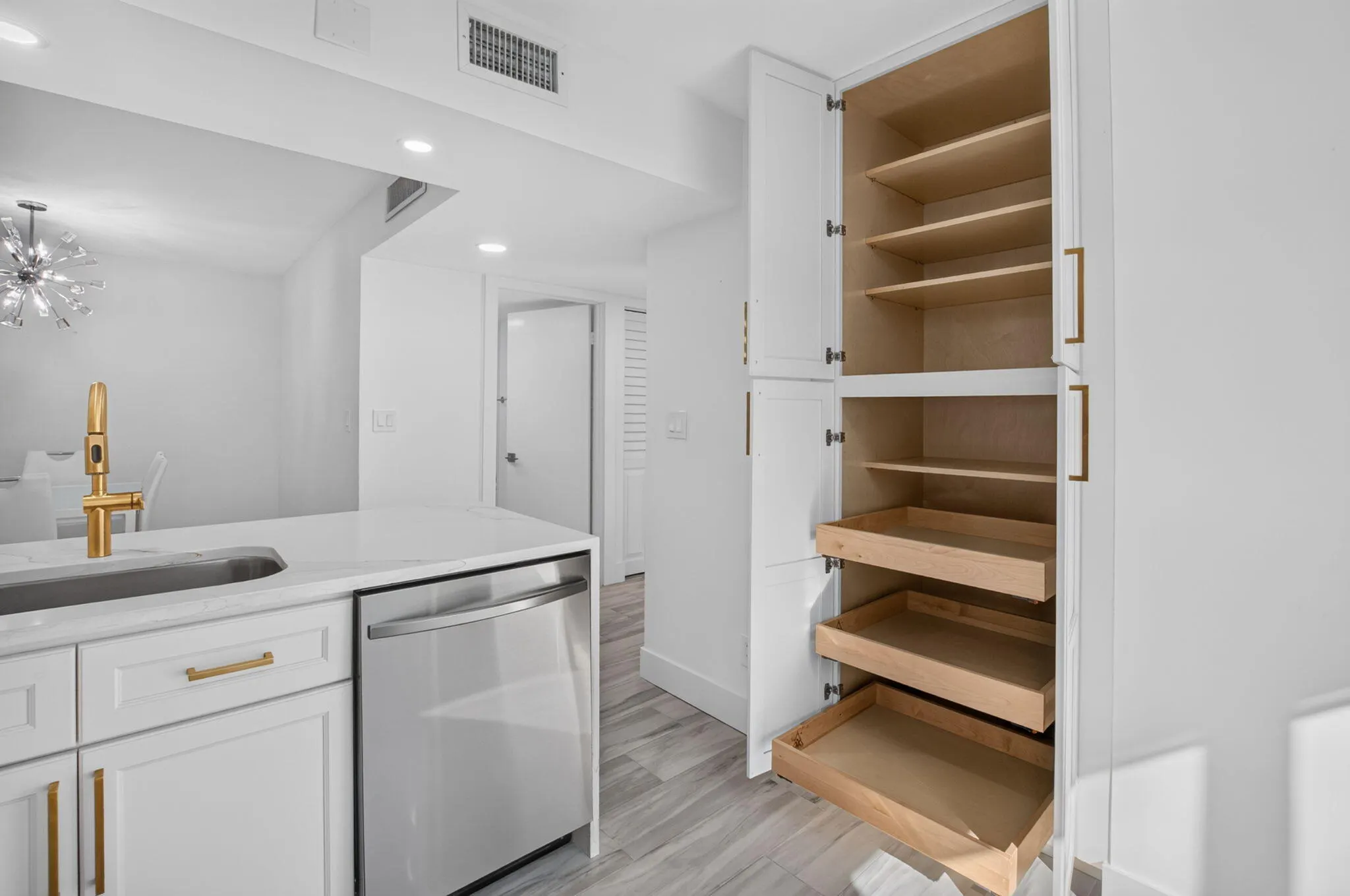 15450 PEMBRIDGE Avenue #163