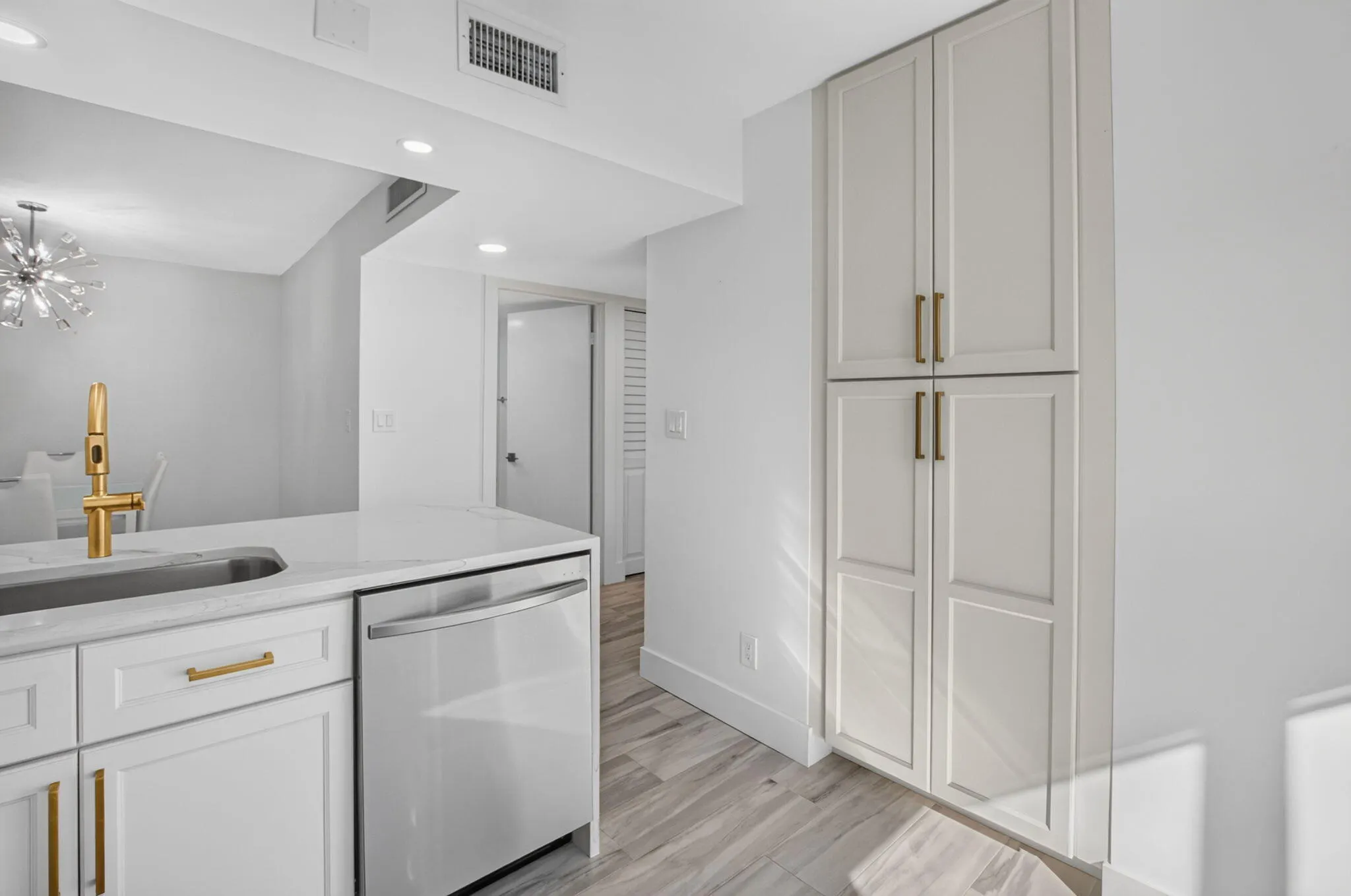15450 PEMBRIDGE Avenue #163