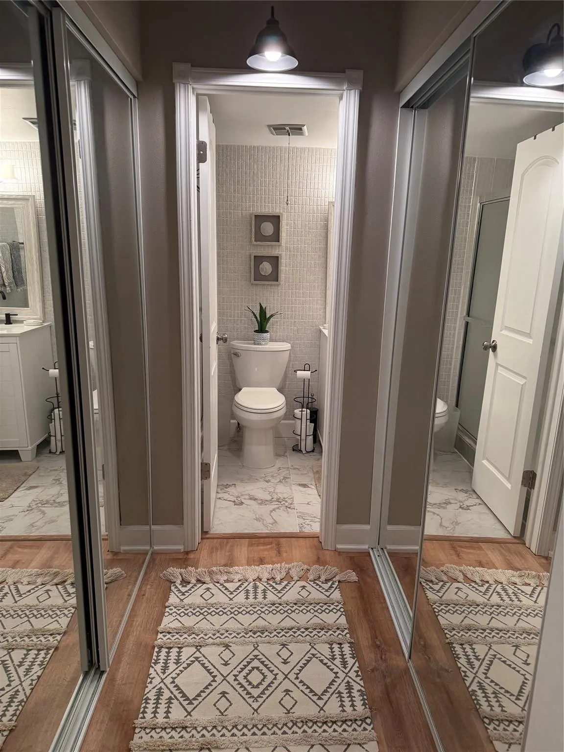 22 ABBEY Lane #205
