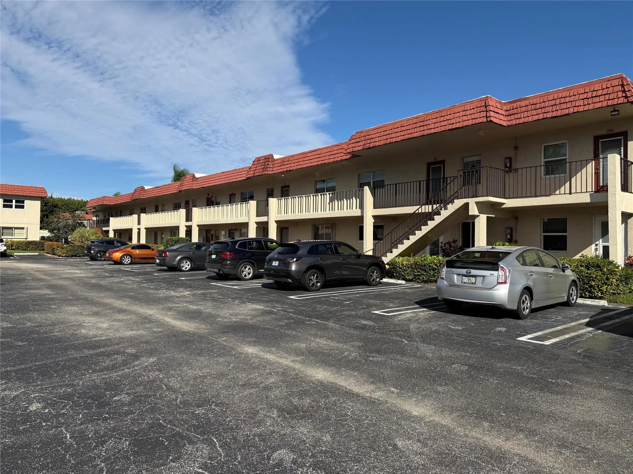 22 ABBEY Lane #205