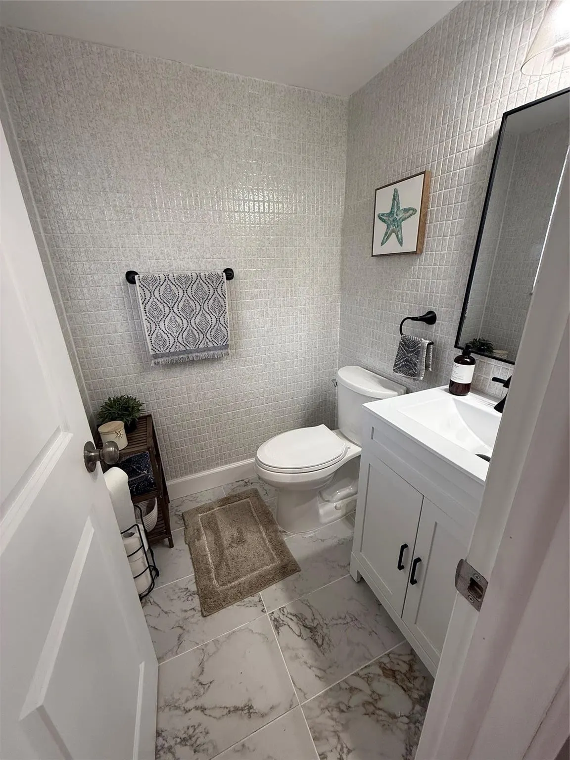 22 ABBEY Lane #205