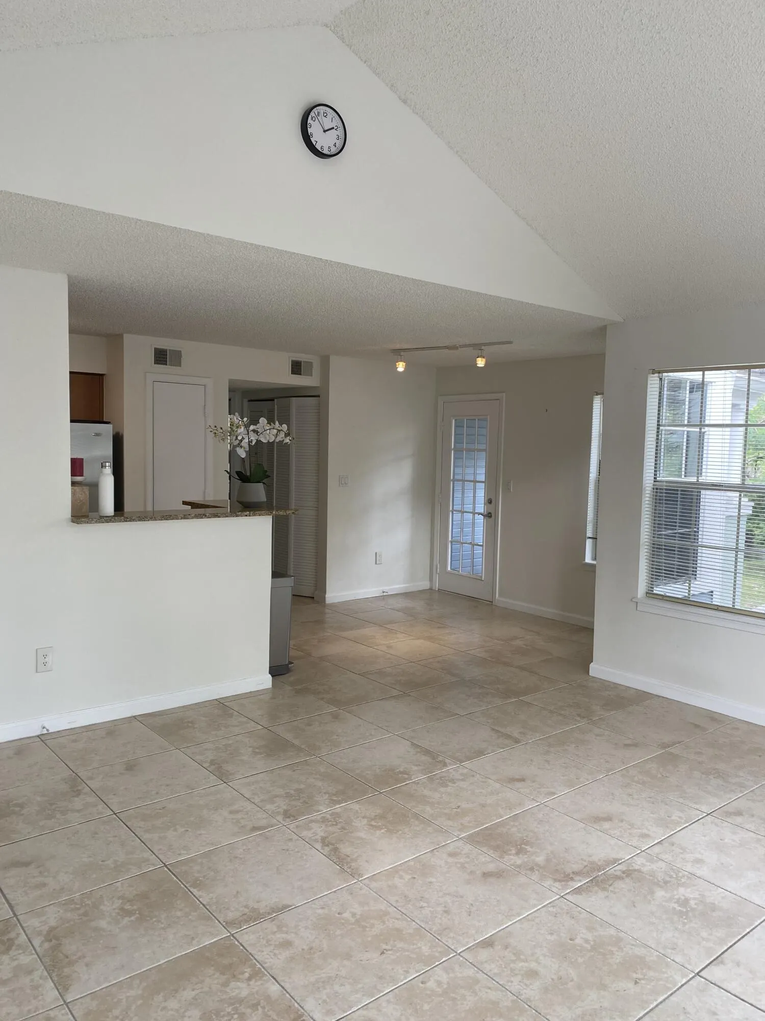 1020 CRYSTAL Way #H