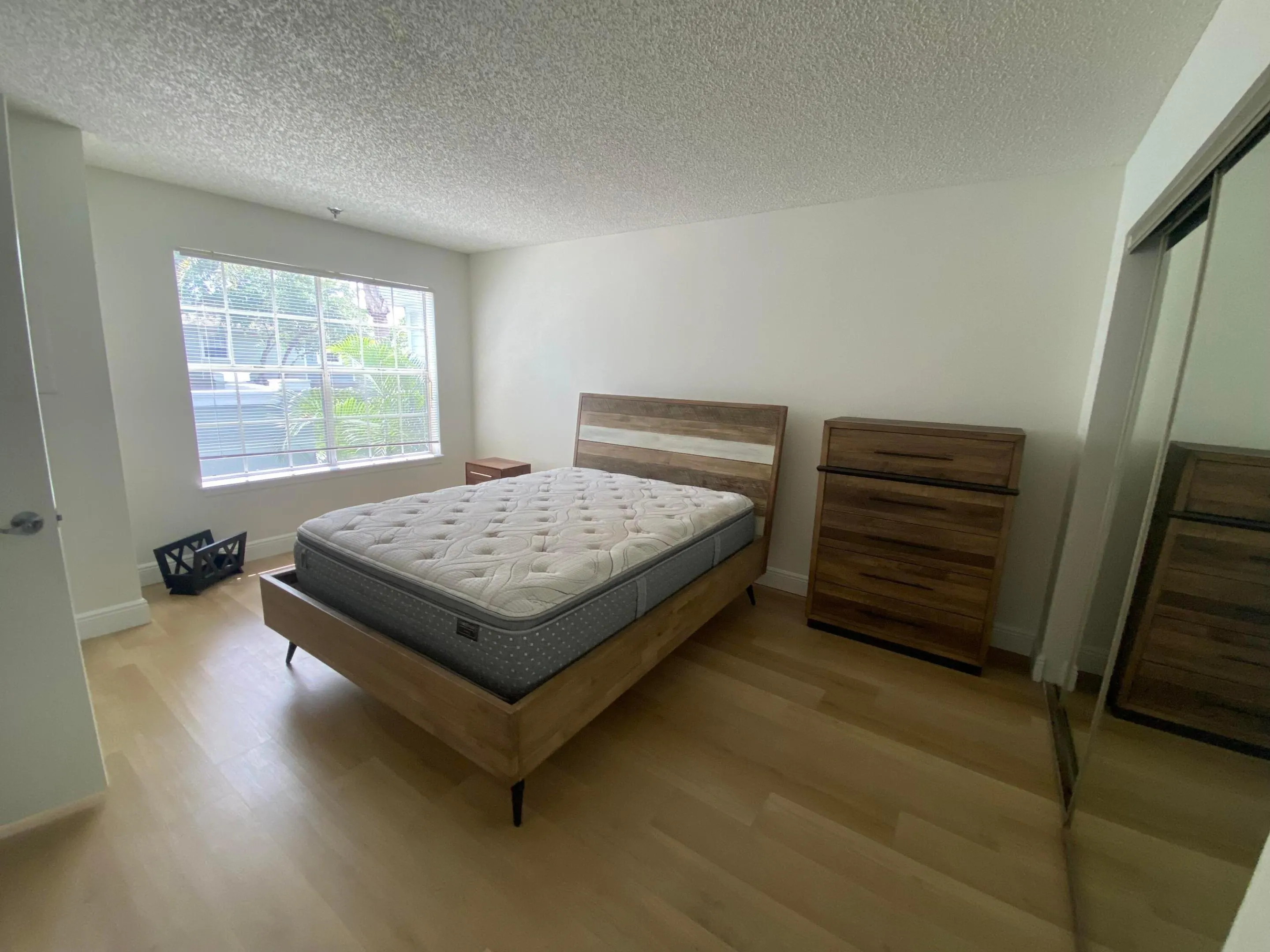 1020 CRYSTAL Way #H