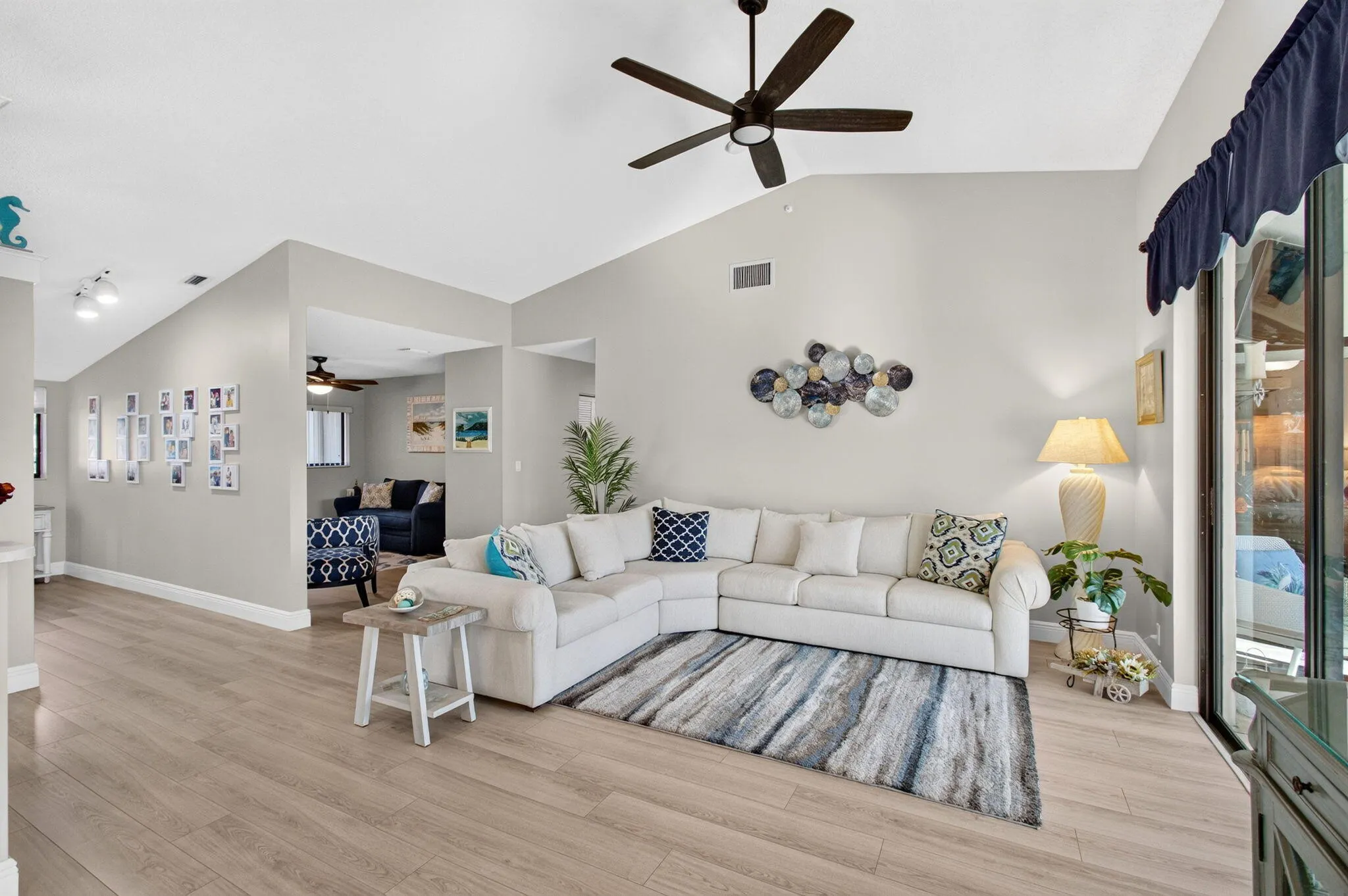 10383 S Circle Lake Drive #202