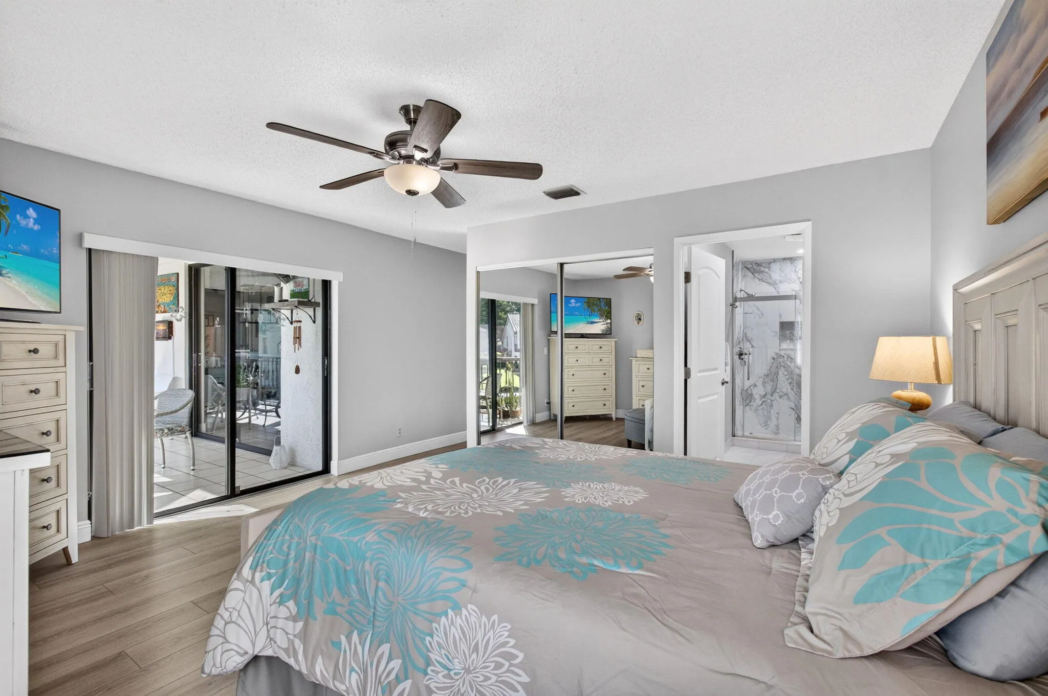 10383 S Circle Lake Drive #202