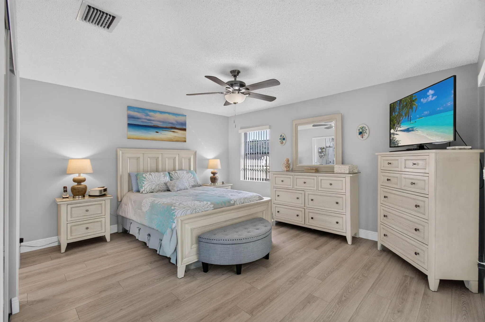 10383 S Circle Lake Drive #202