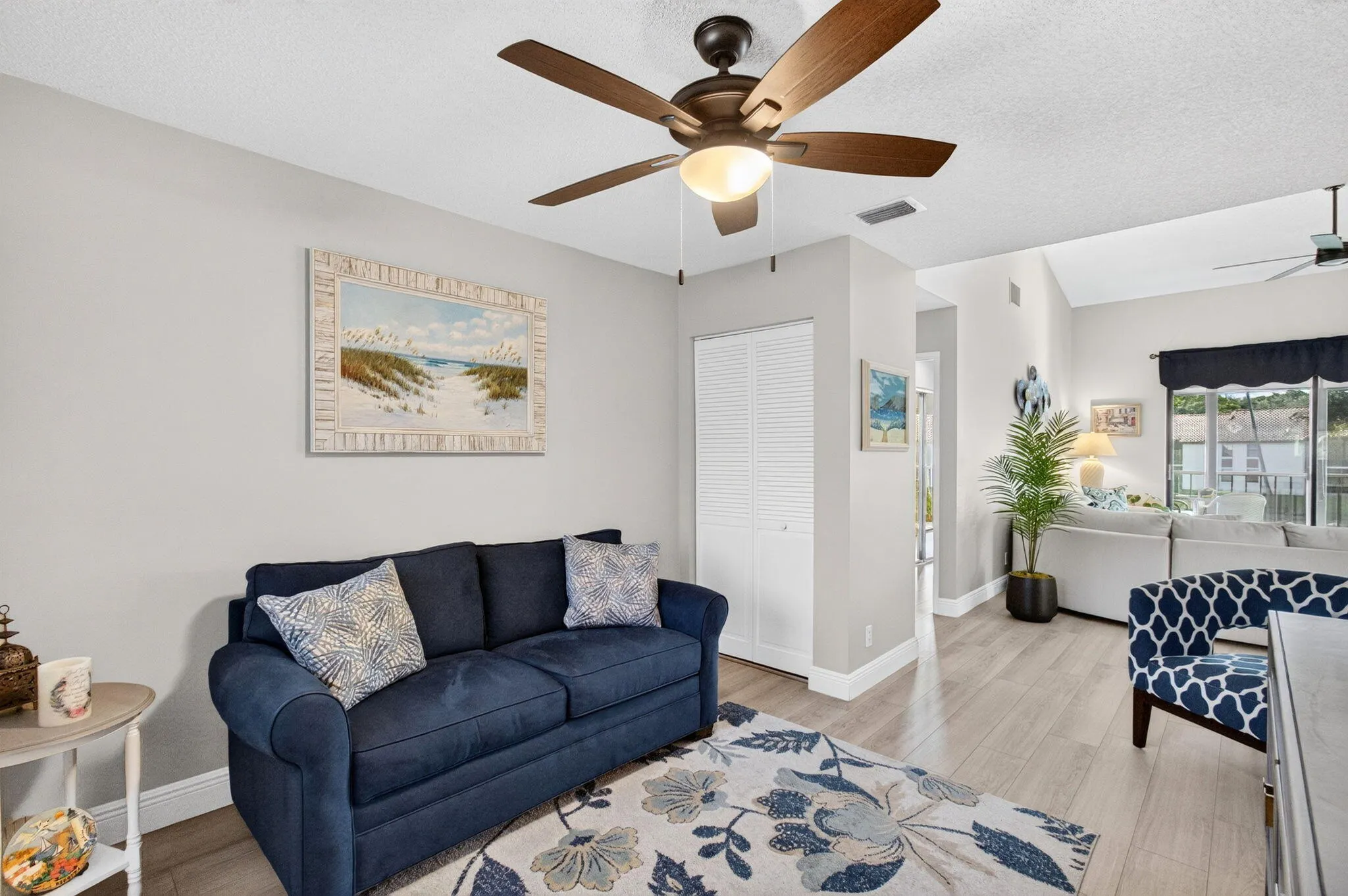 10383 S Circle Lake Drive #202