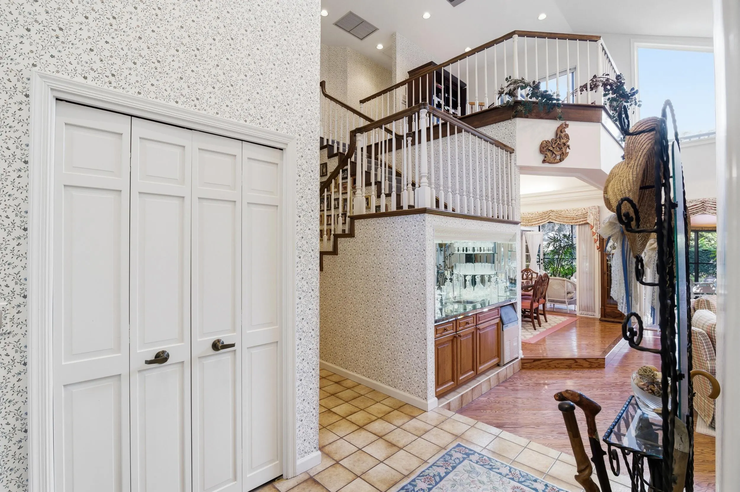 4838 CHARLTON Way