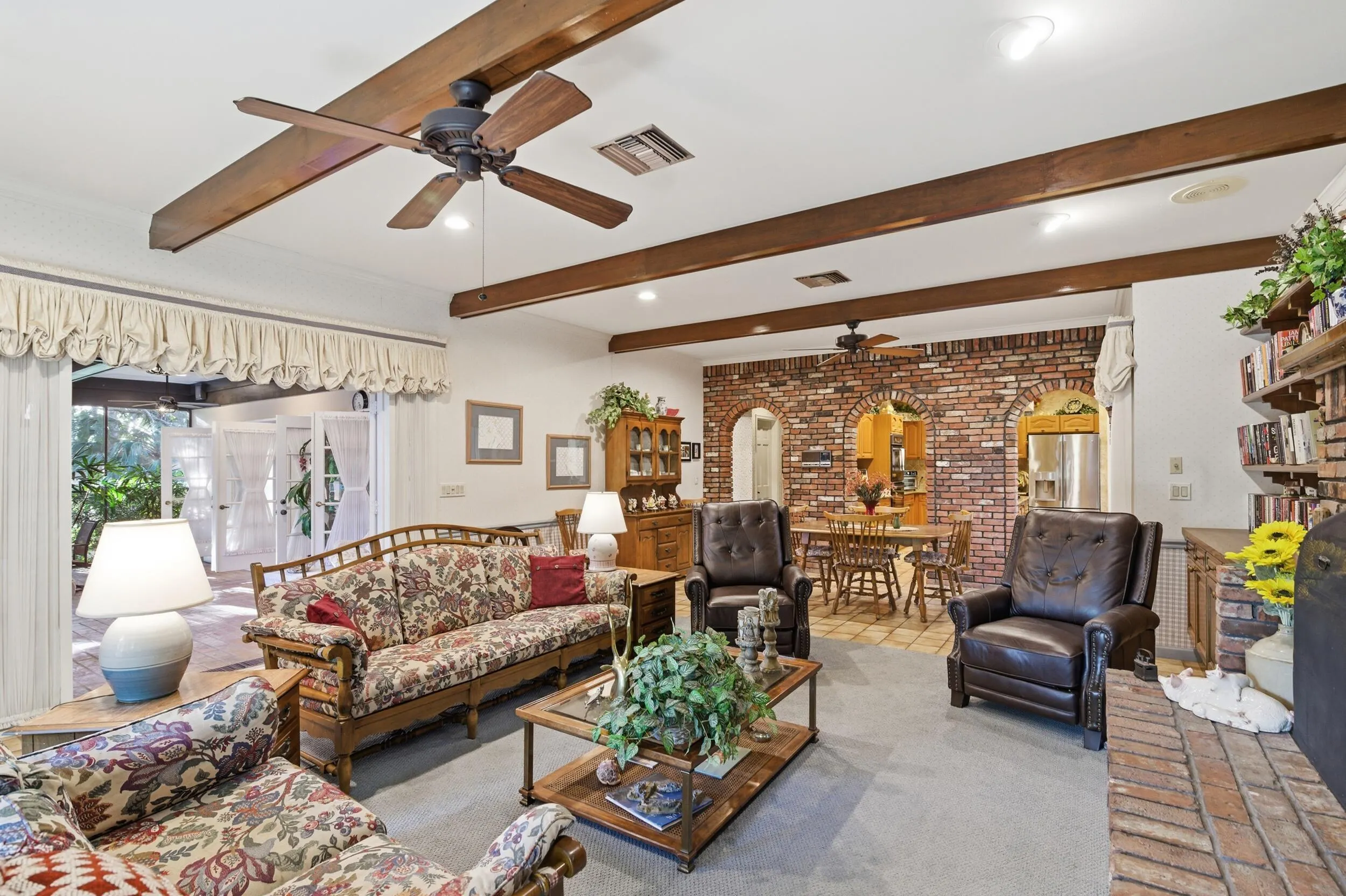 4838 CHARLTON Way