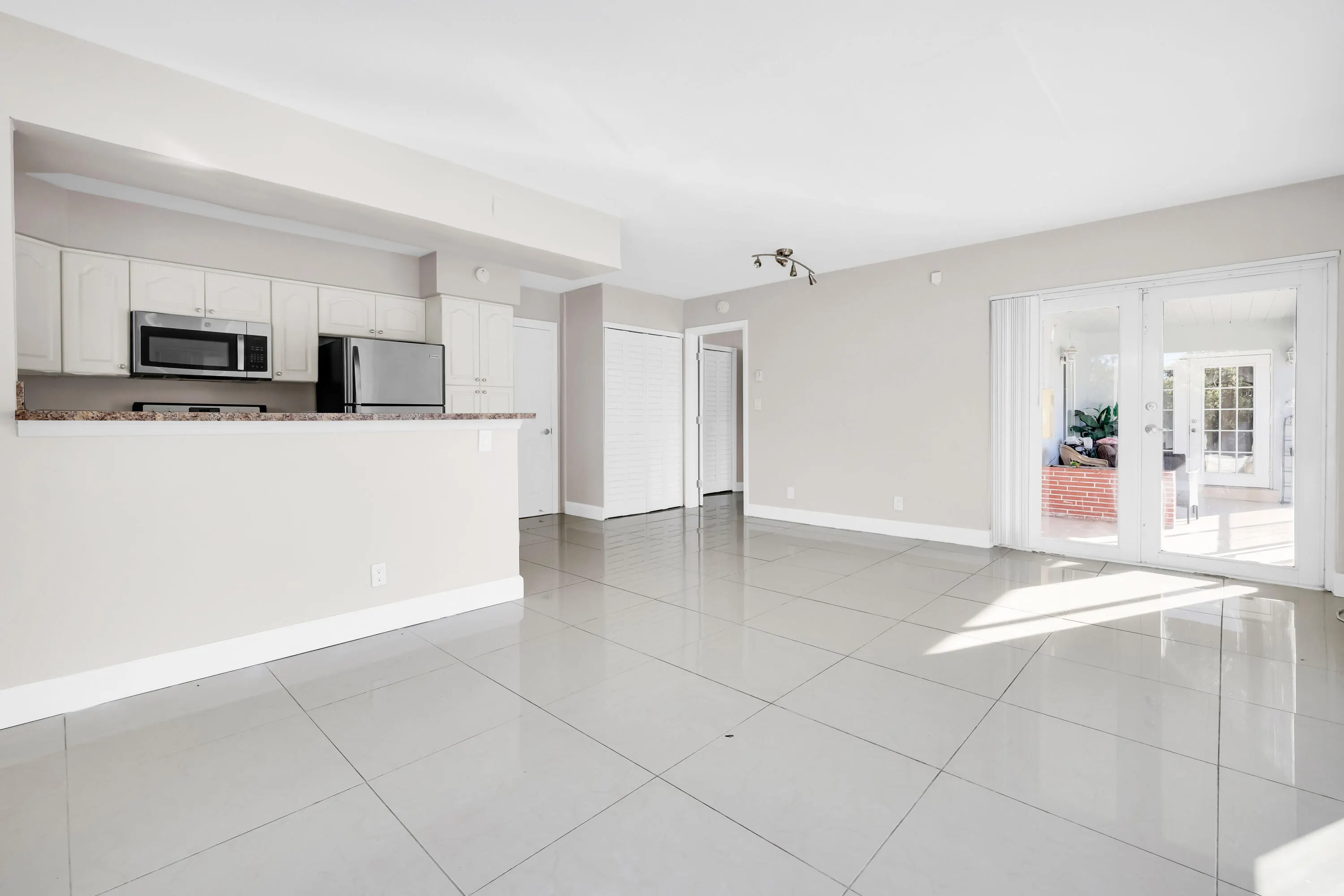 431 W CAMINO REAL #14