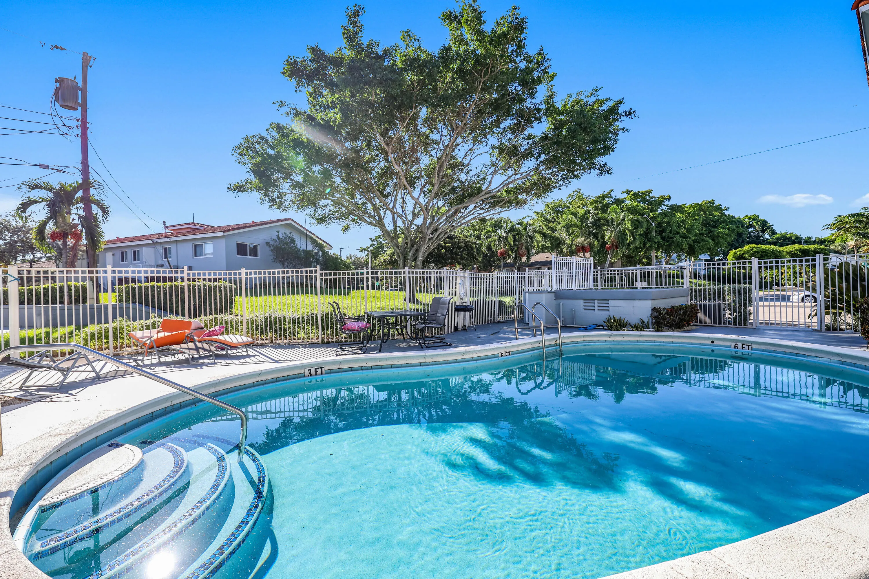 431 W CAMINO REAL #14