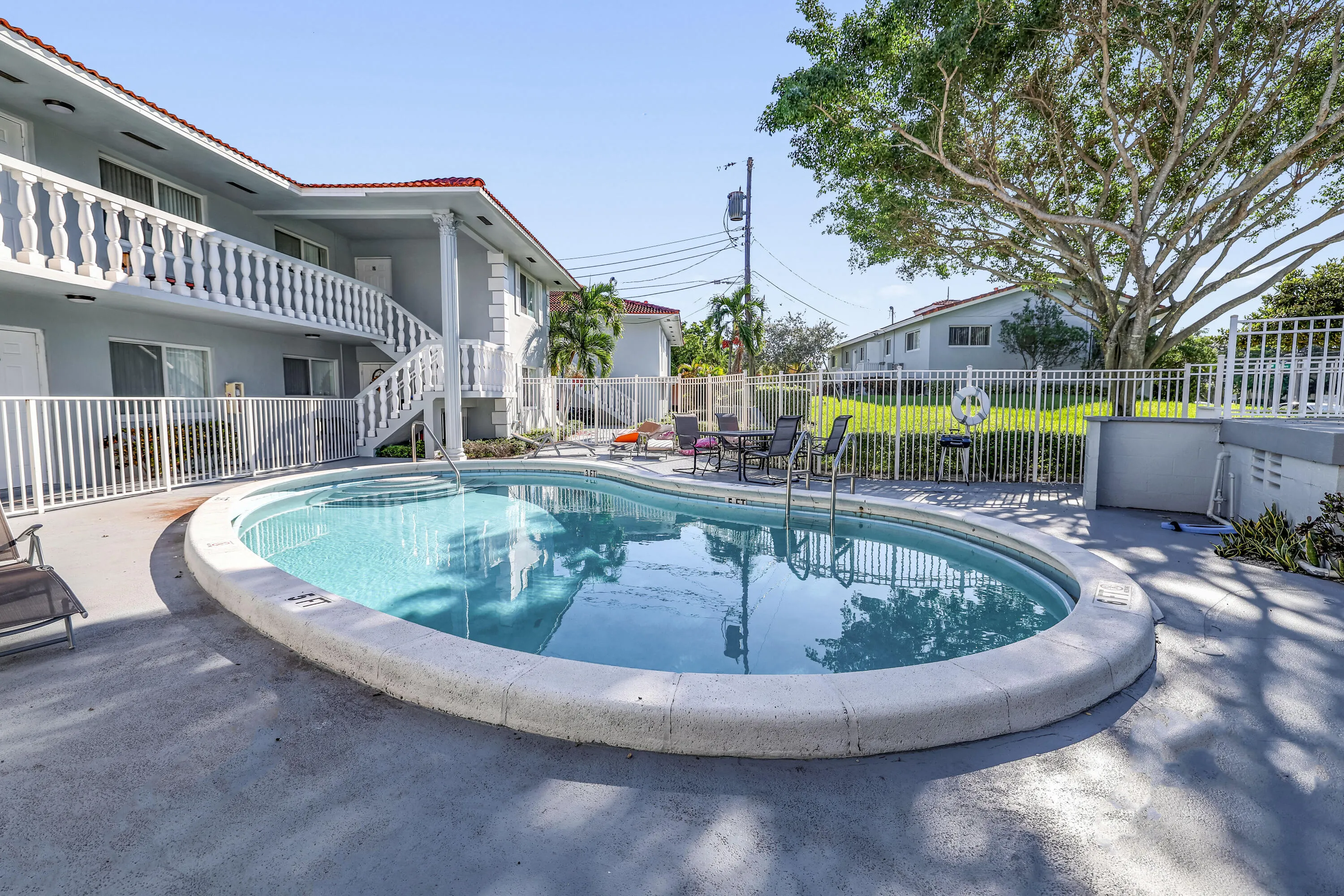 431 W CAMINO REAL #14