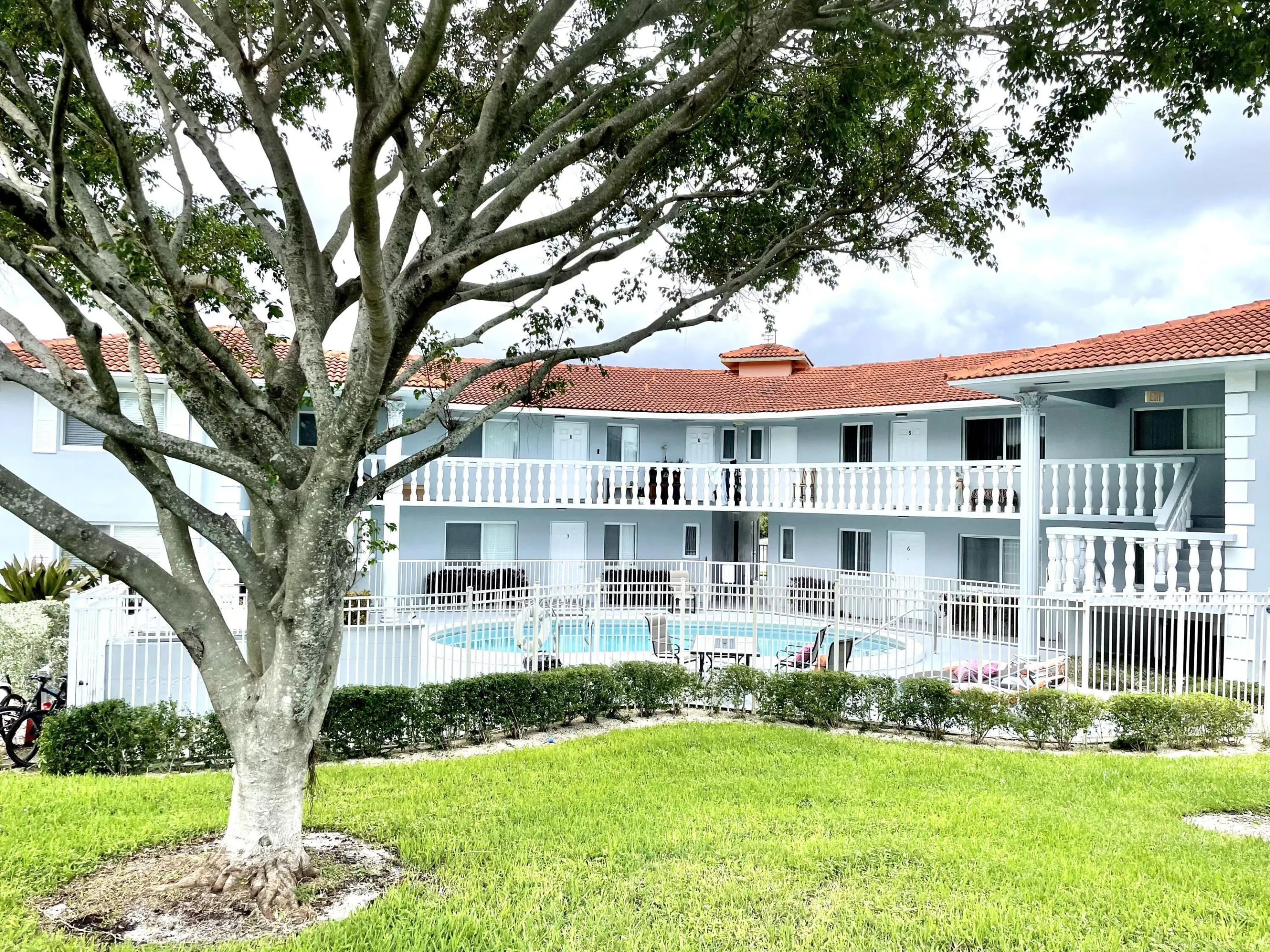 431 W CAMINO REAL #14