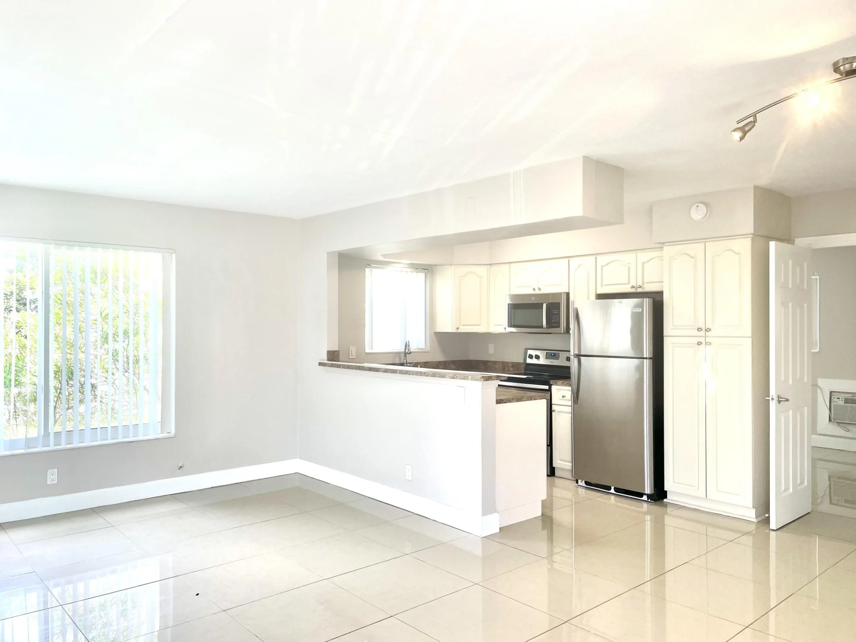 431 W CAMINO REAL #14