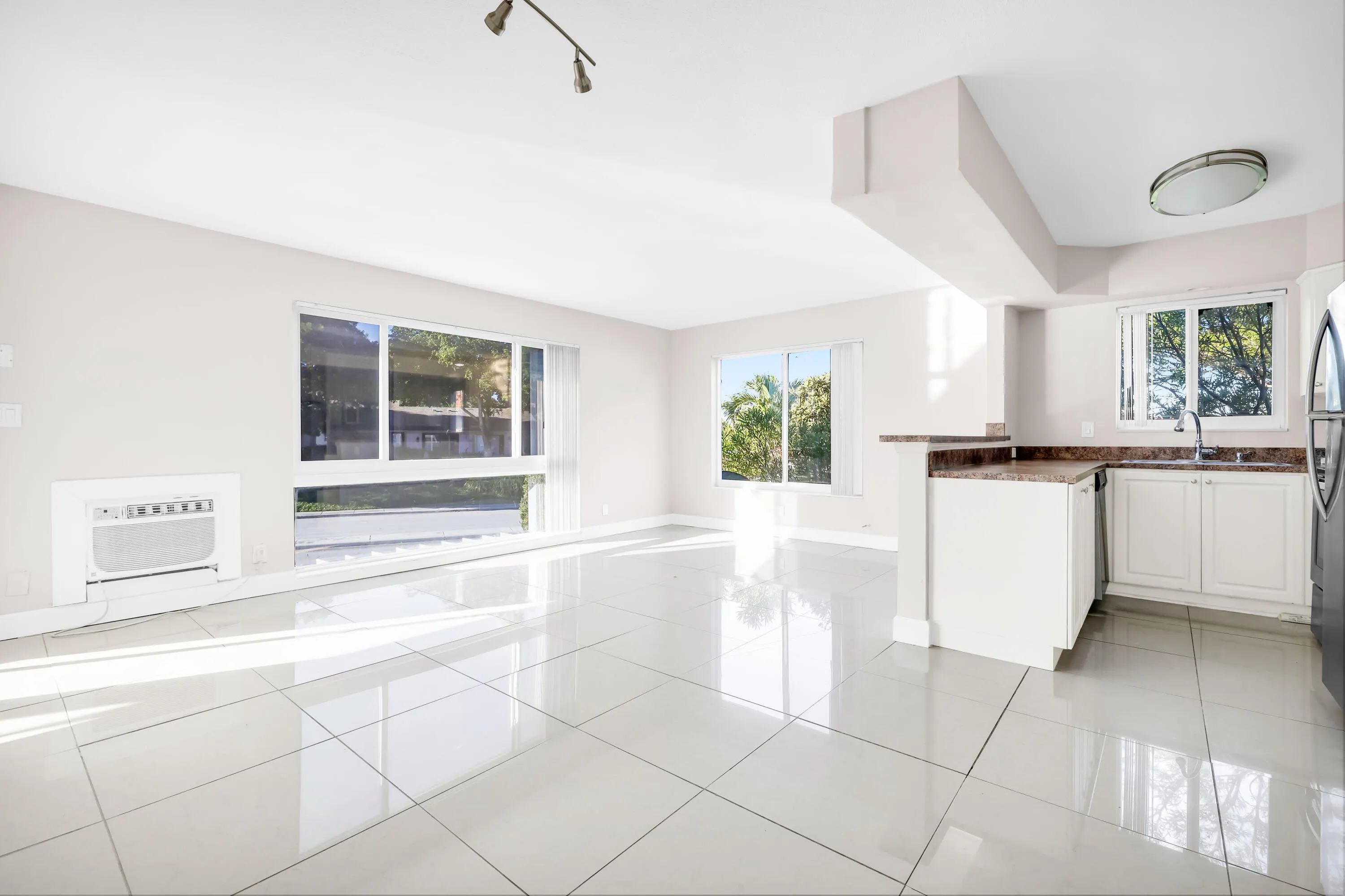 431 W CAMINO REAL #14