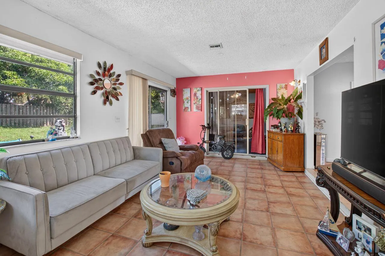 731 SW 1st Court