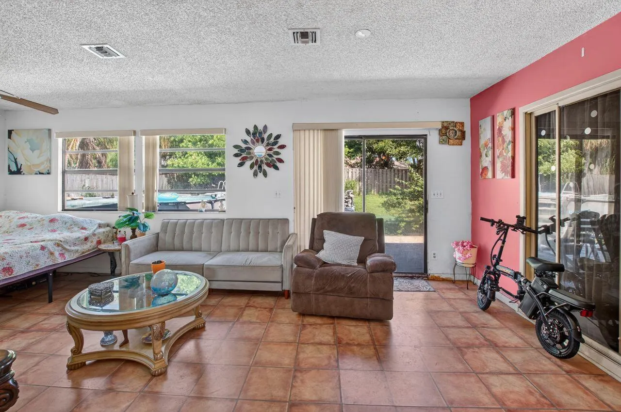 731 SW 1st Court