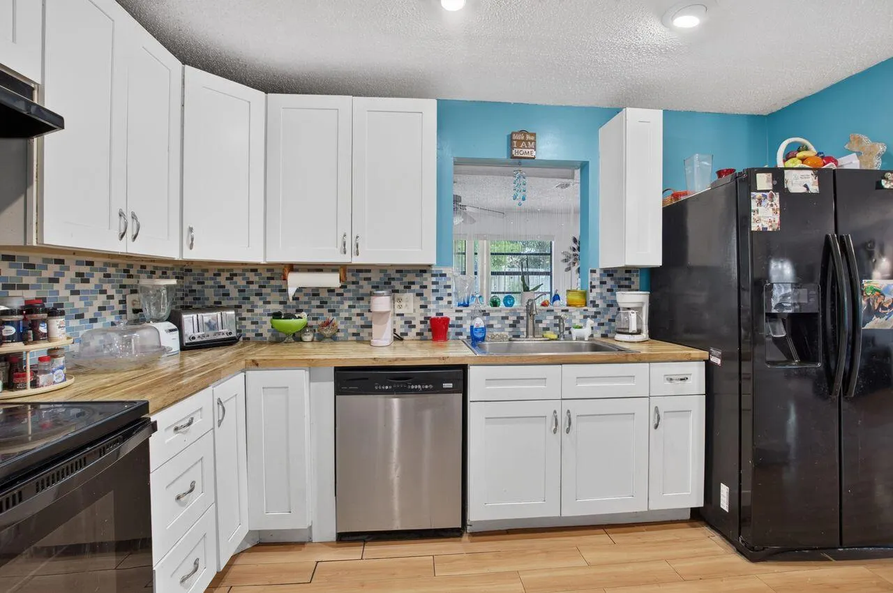 731 SW 1st Court