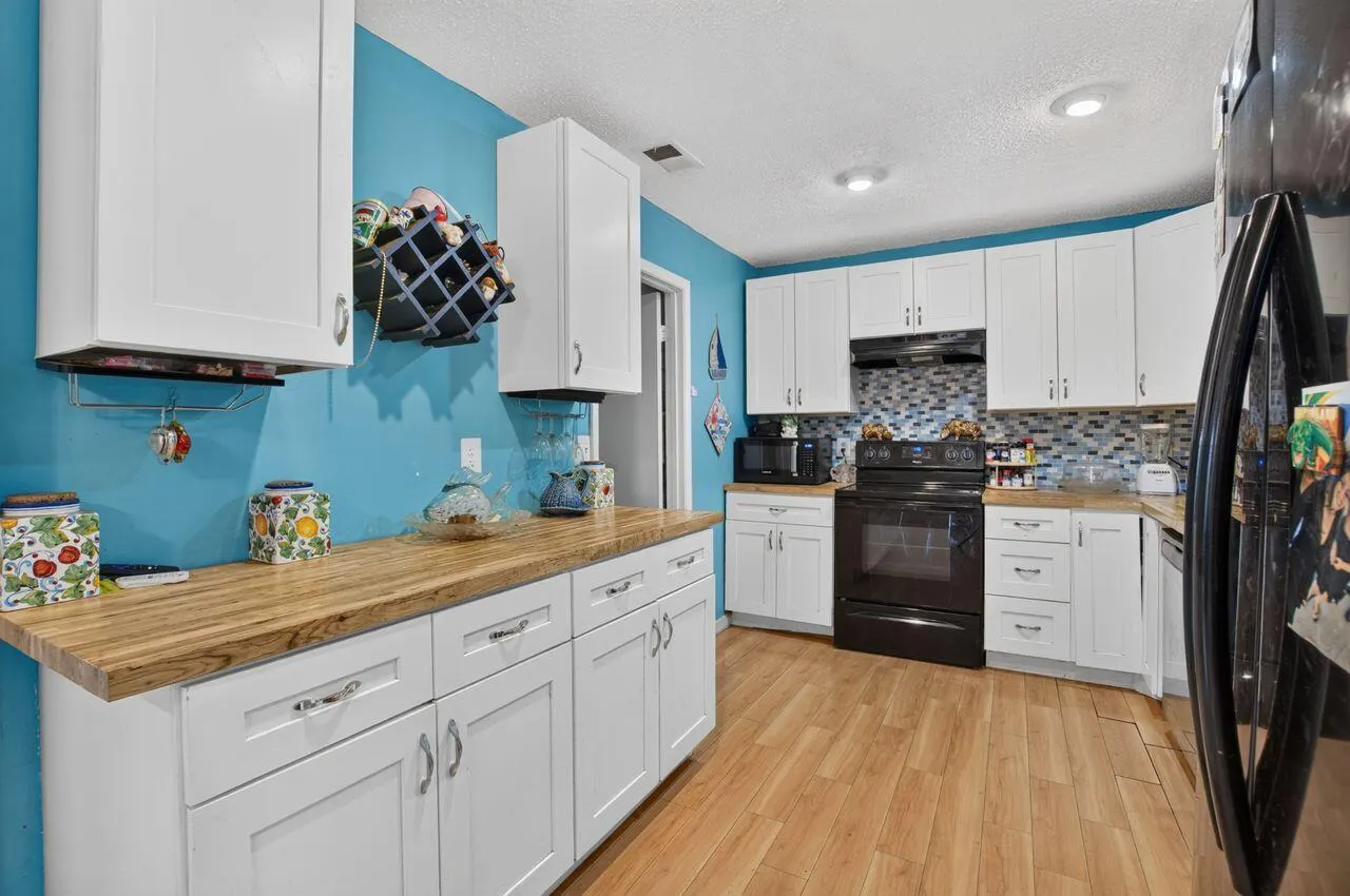 731 SW 1st Court