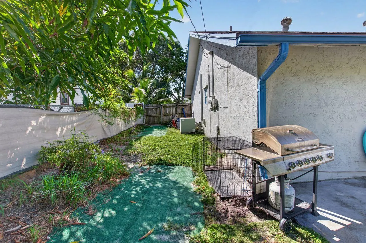 731 SW 1st Court