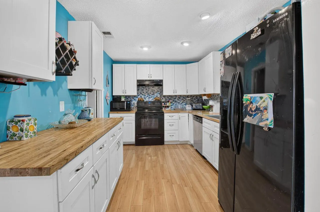 731 SW 1st Court