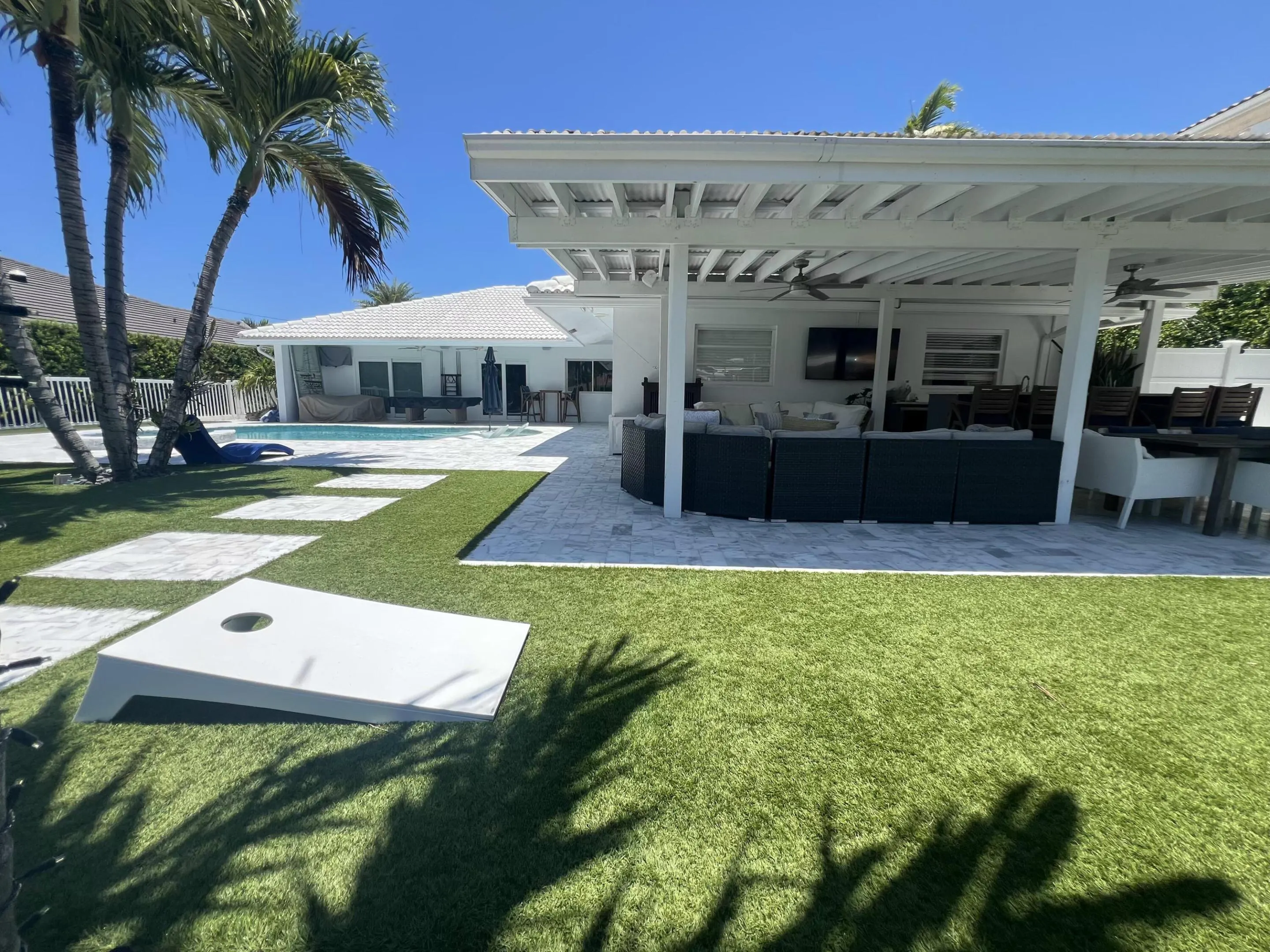 827 NE 33RD Street