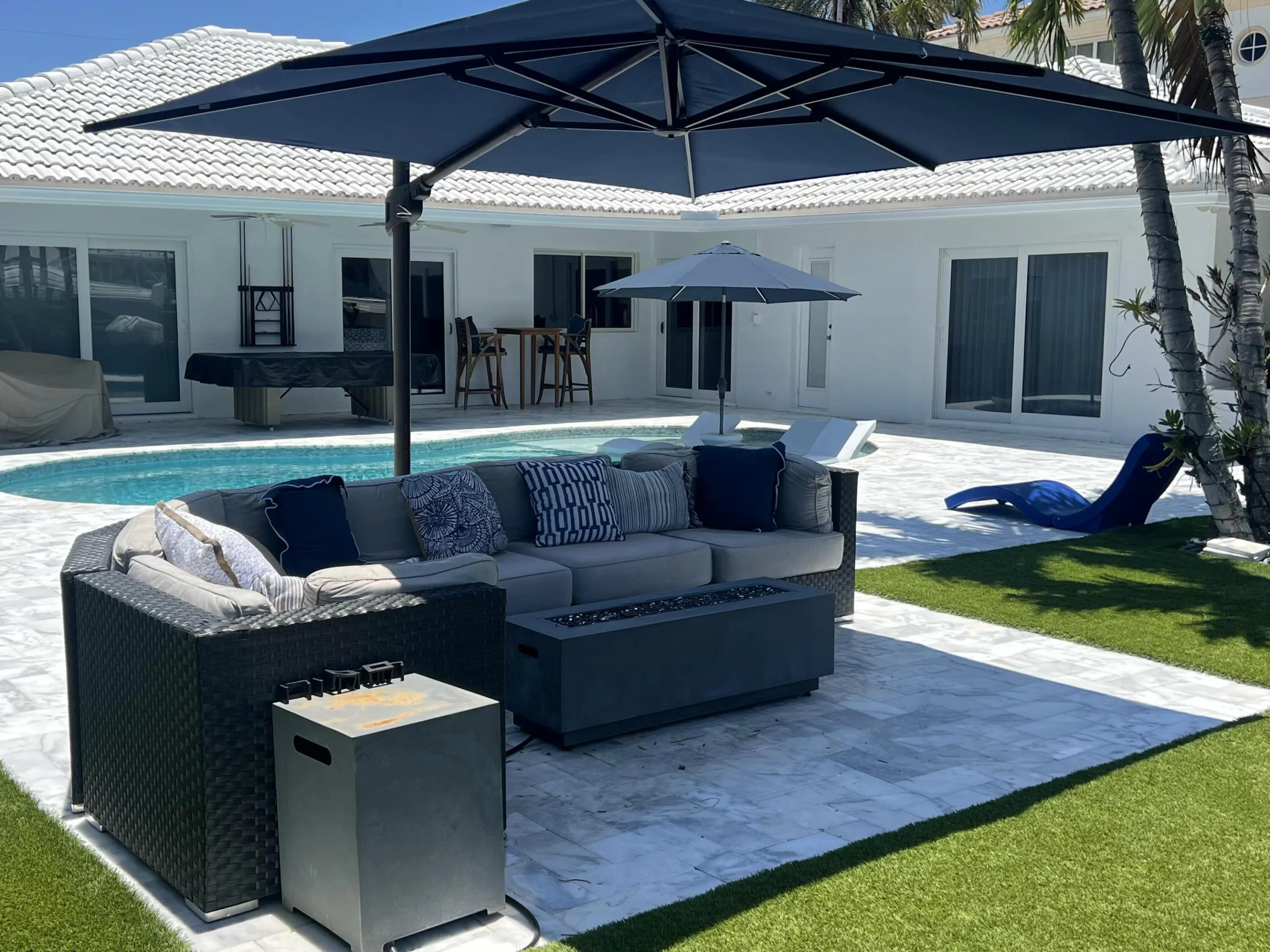 827 NE 33RD Street