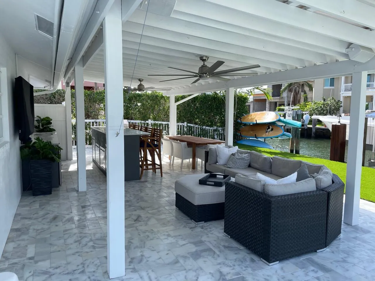 827 NE 33RD Street