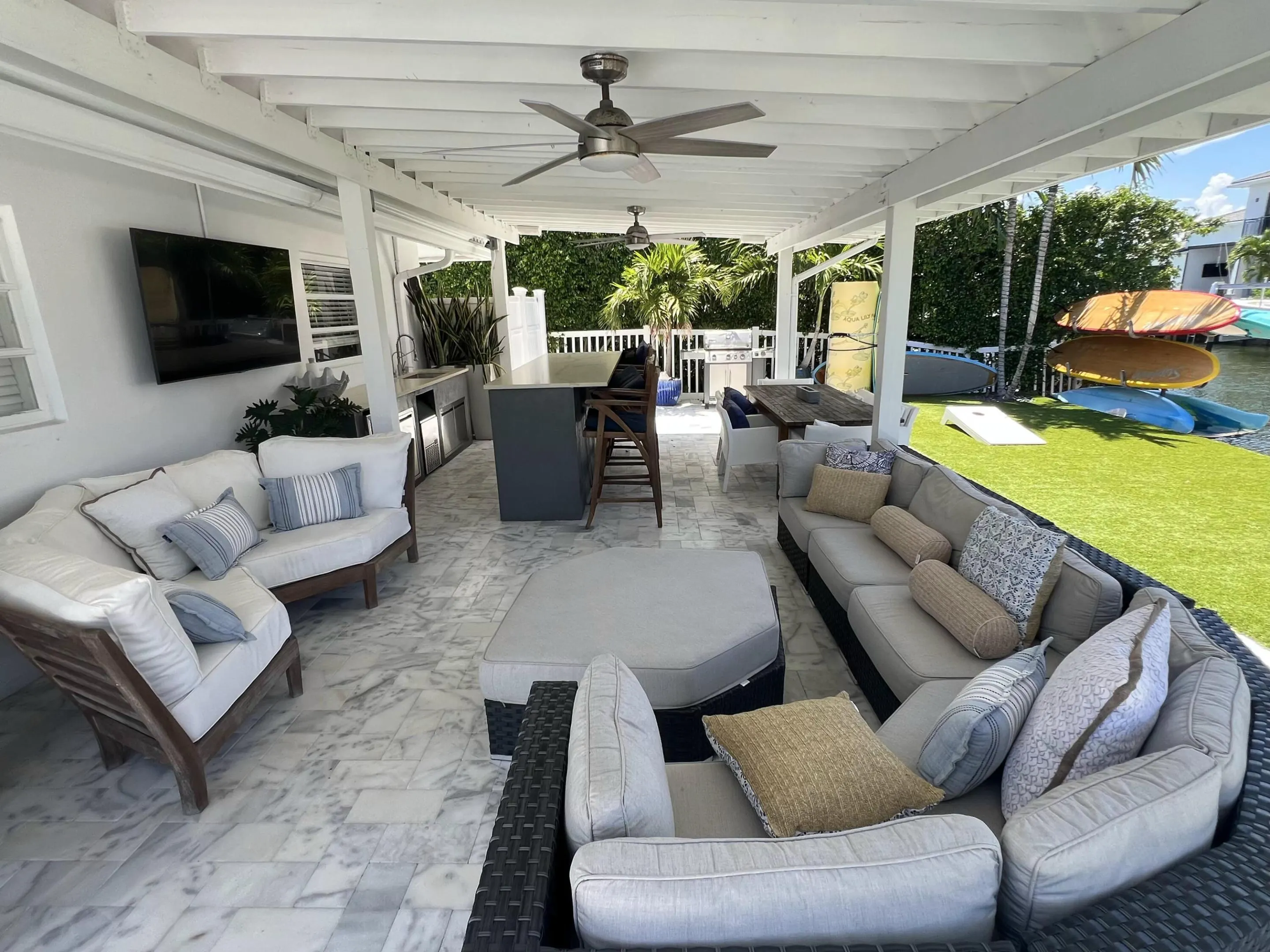 827 NE 33RD Street