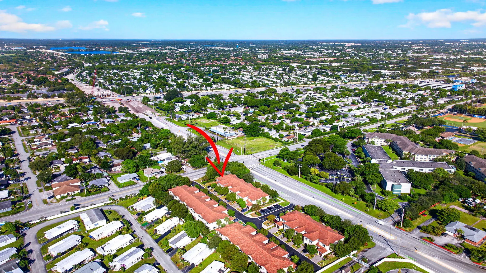305 NE 47TH Place #305