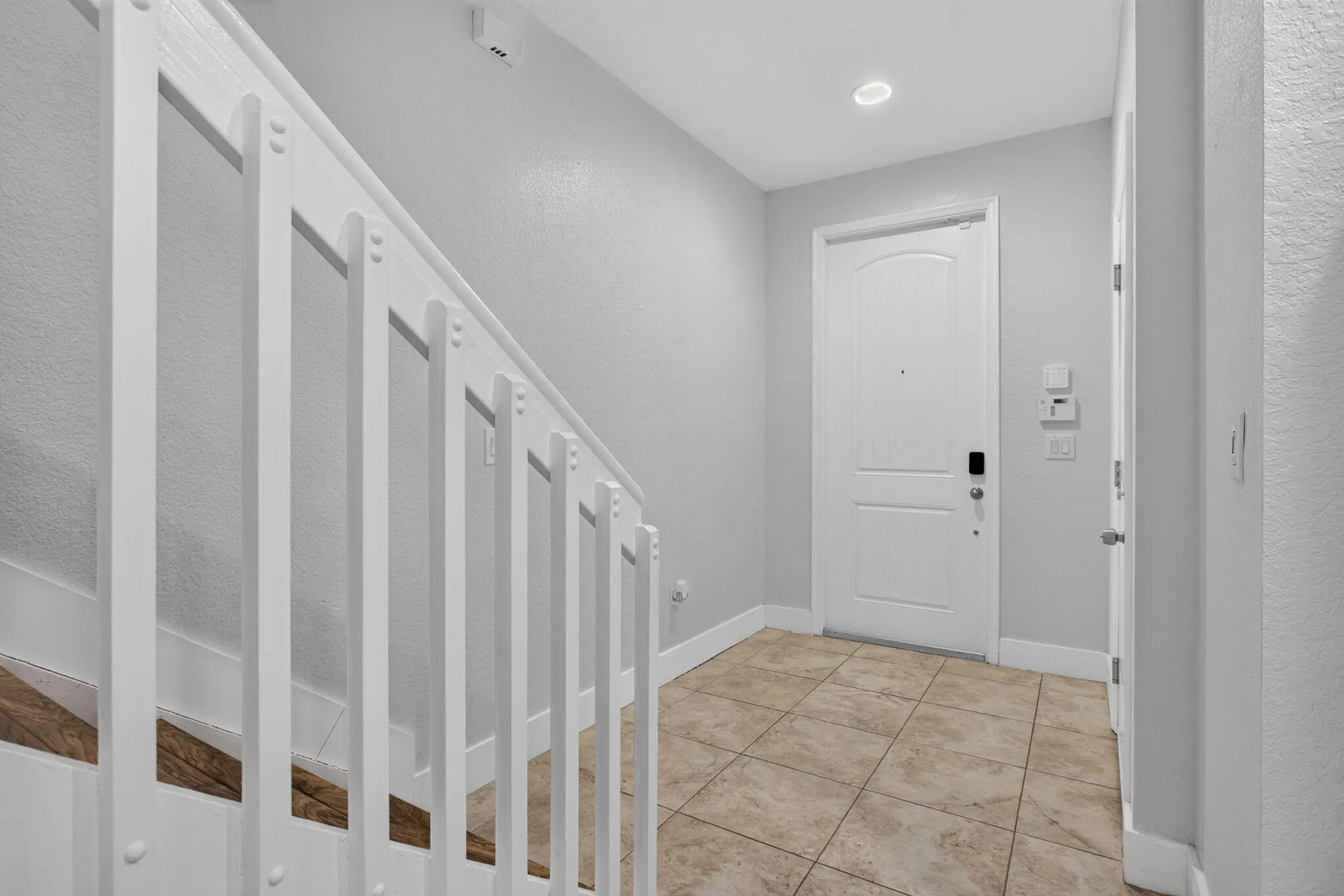305 NE 47TH Place #305