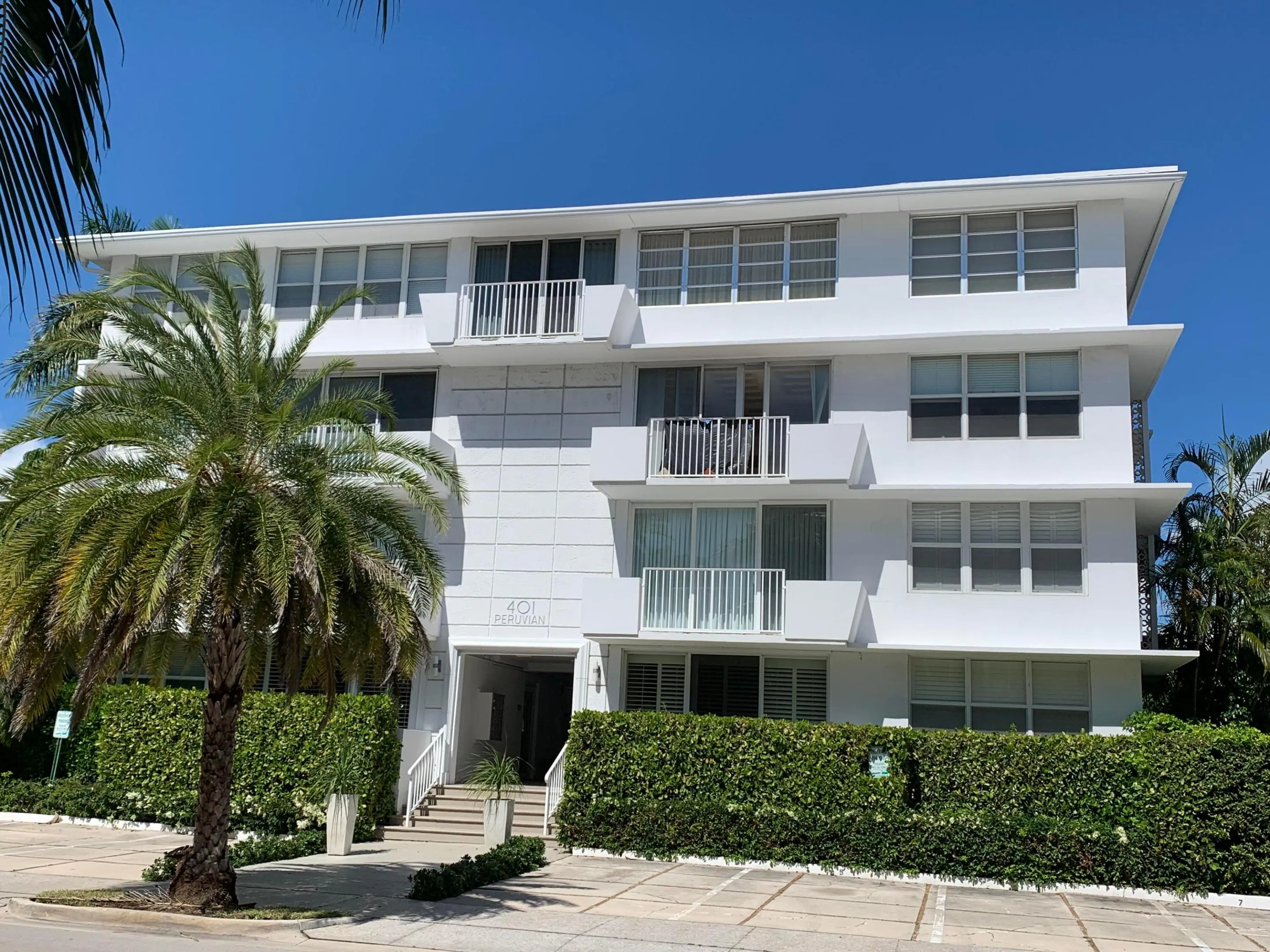 401 PERUVIAN Avenue #4010