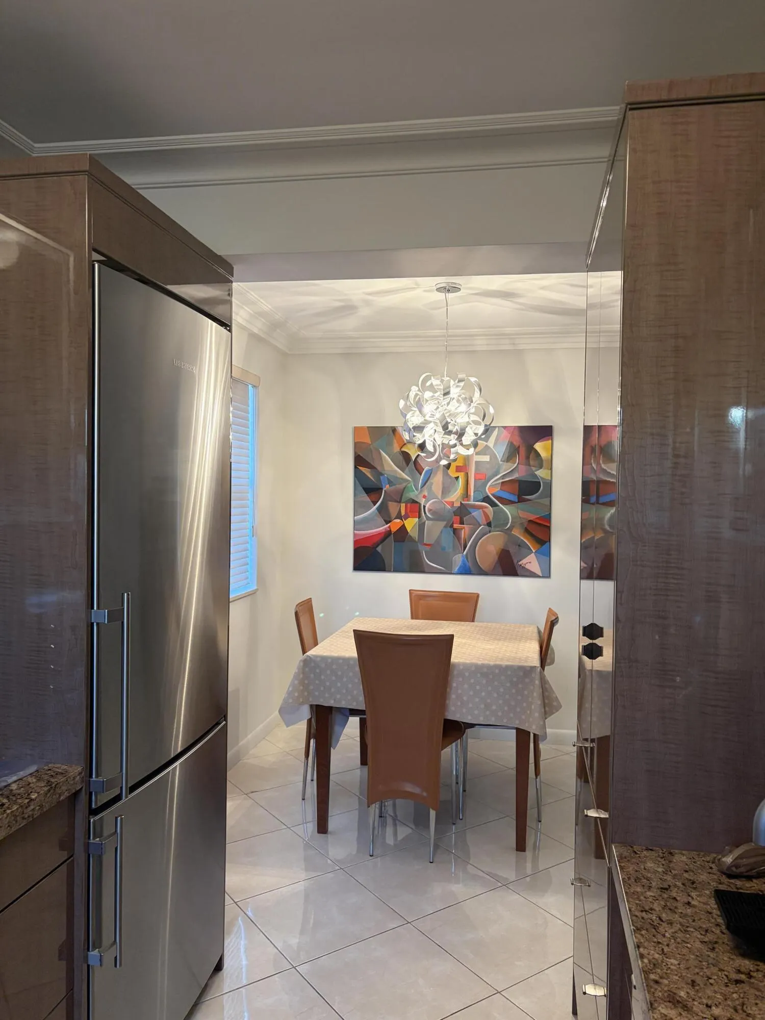 401 PERUVIAN Avenue #4010