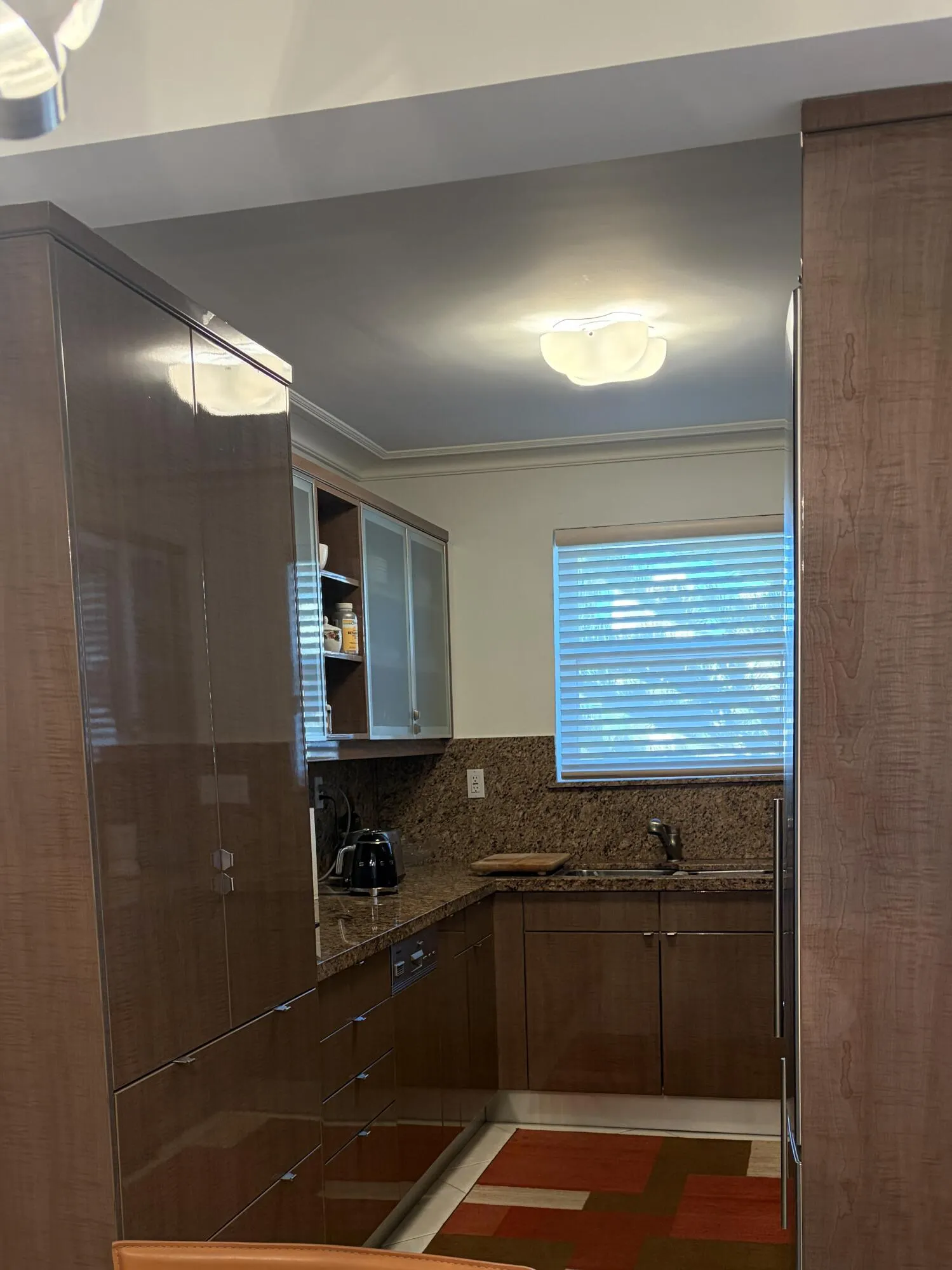 401 PERUVIAN Avenue #4010