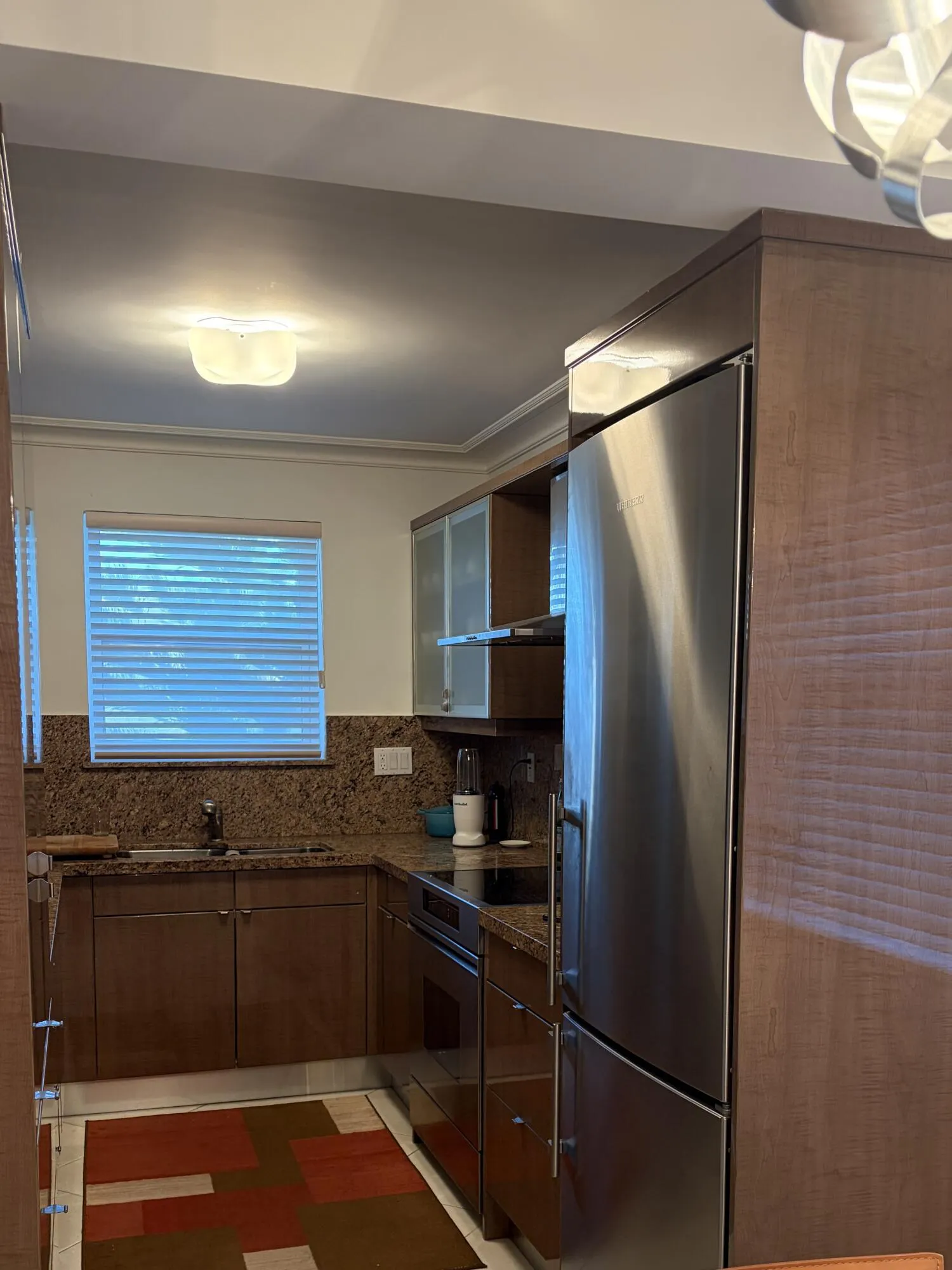 401 PERUVIAN Avenue #4010