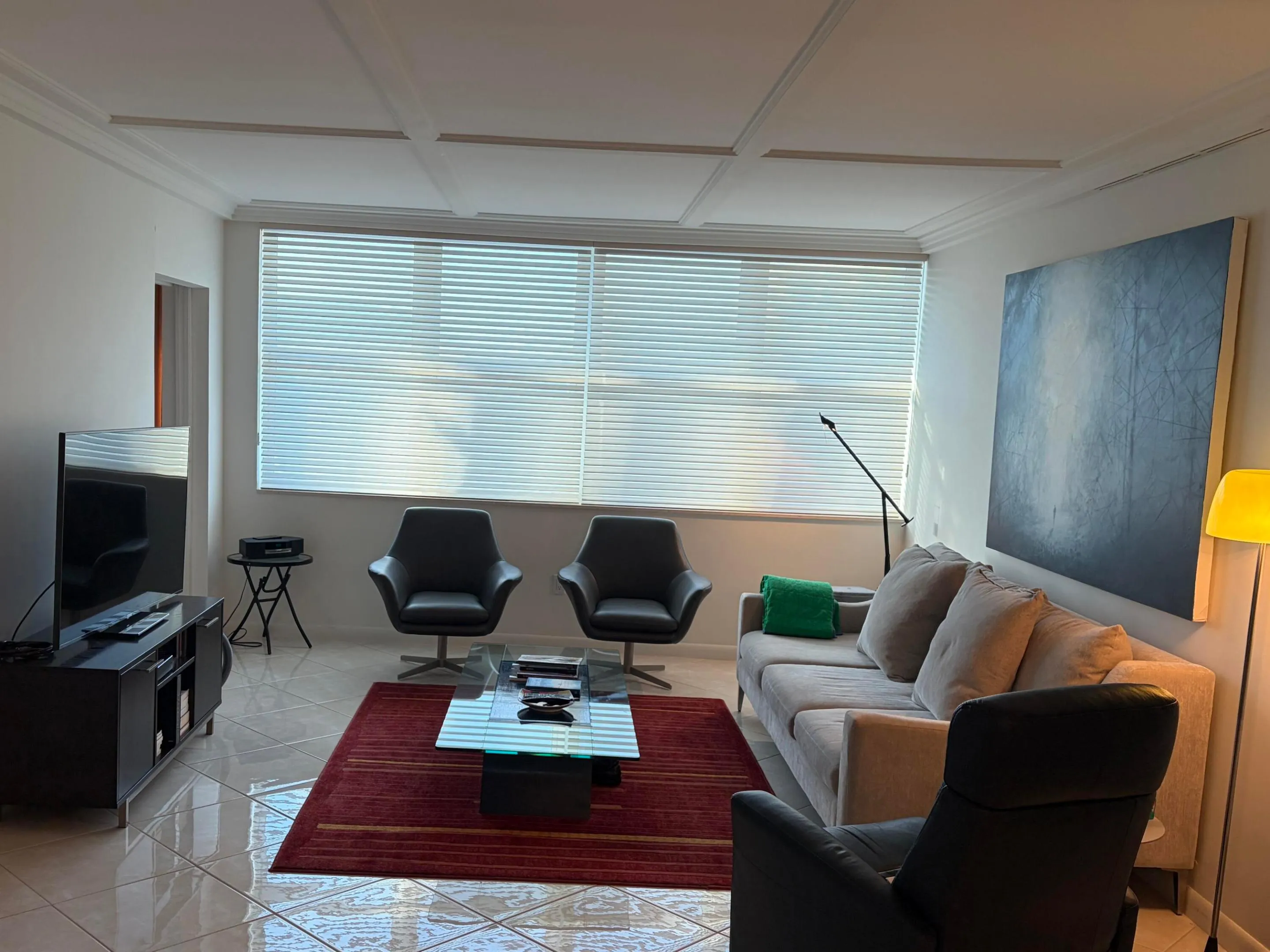 401 PERUVIAN Avenue #4010