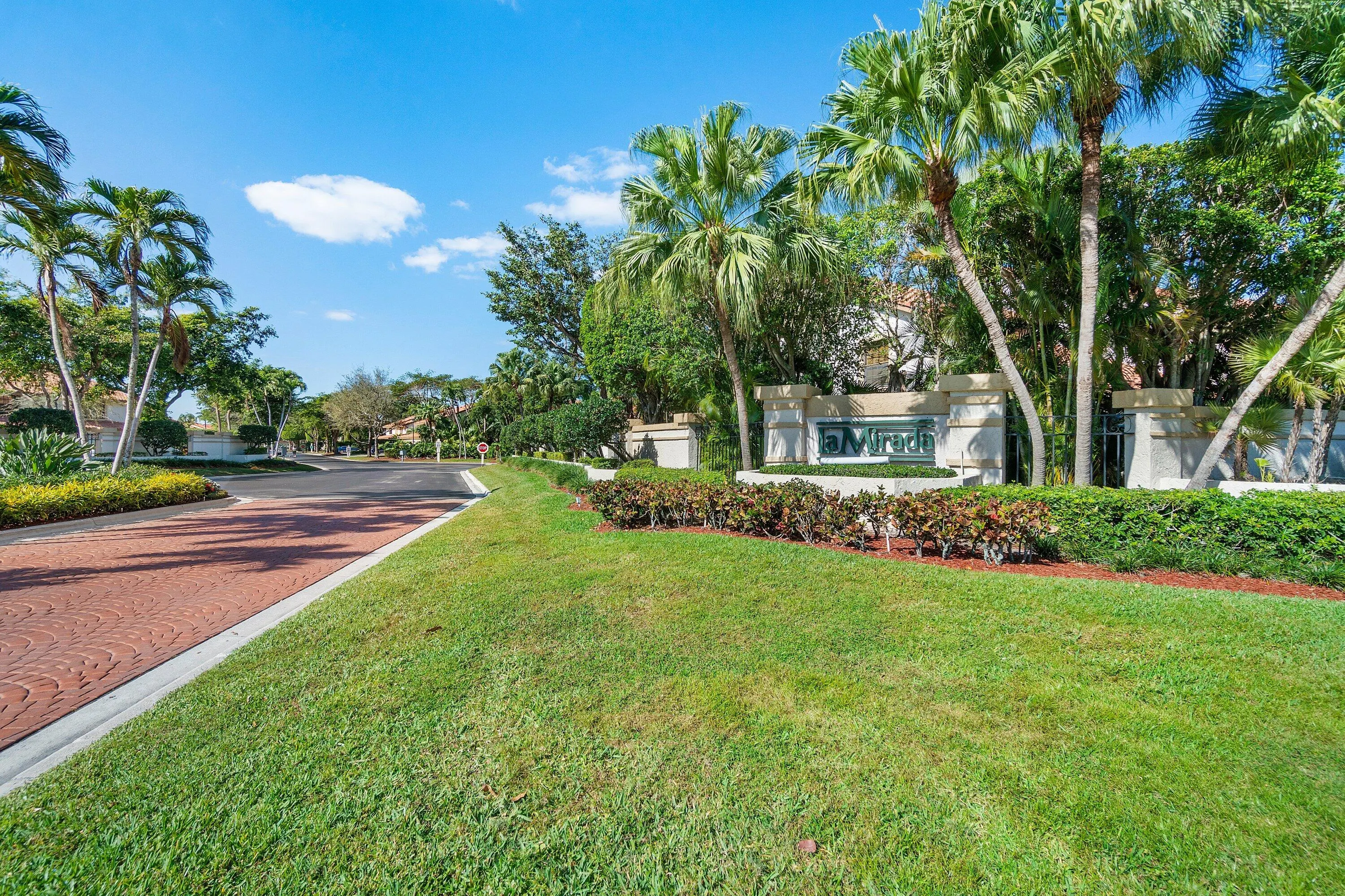 7916 LA MIRADA Drive