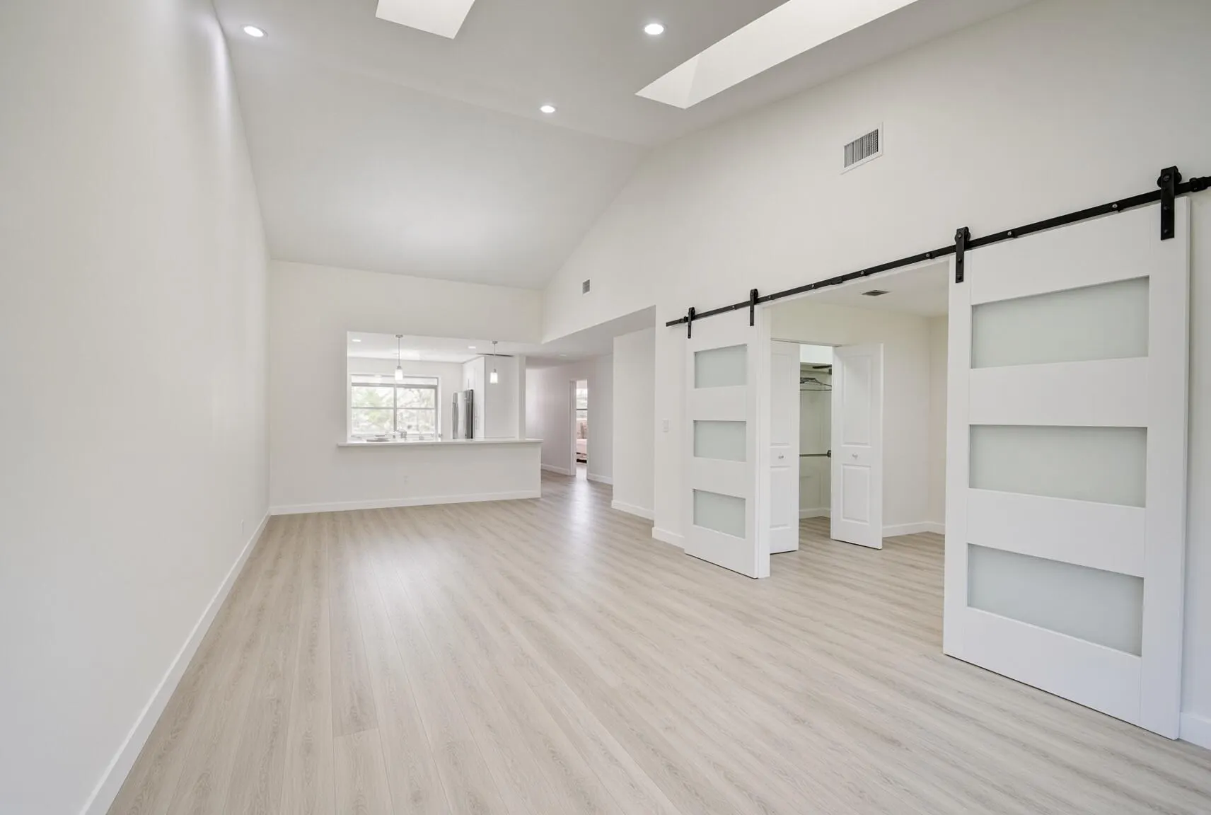 7916 LA MIRADA Drive